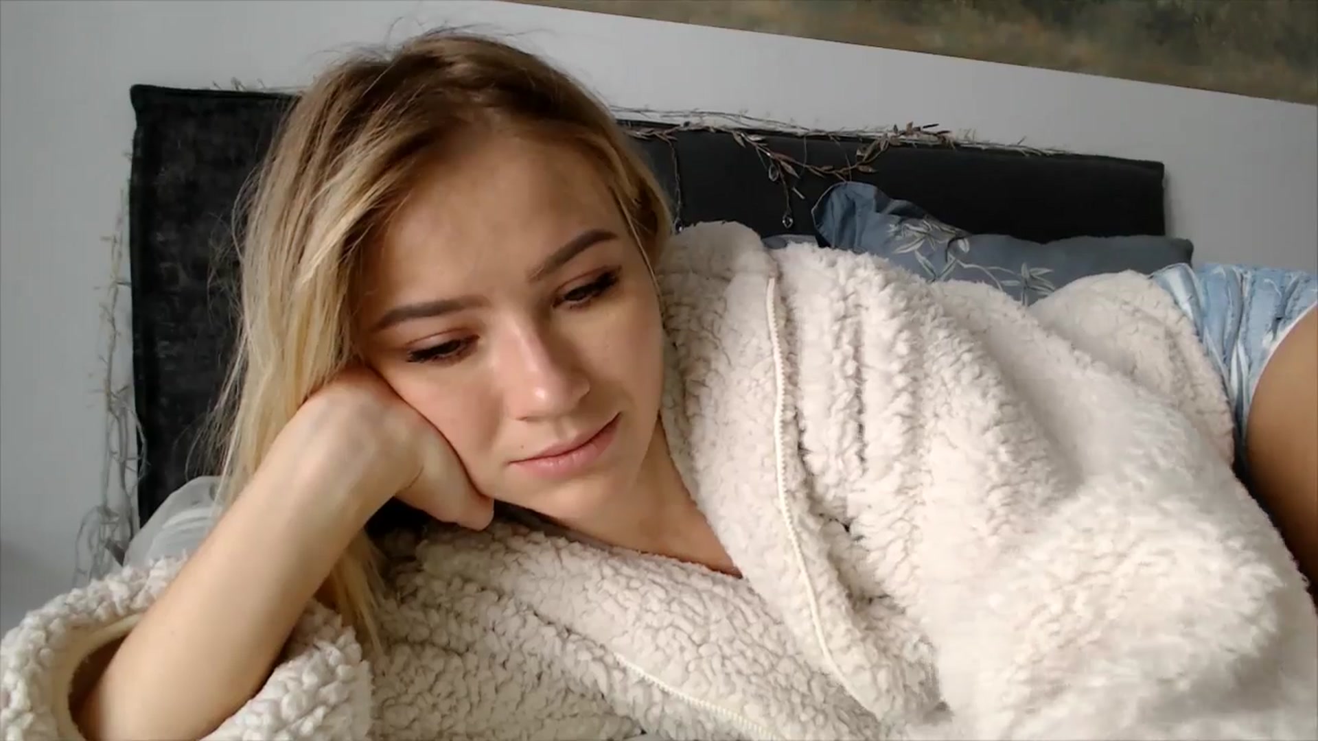 Gallery image thumbnail from fiancee's myfreecams stream on, 01/22/2026, 07:30 image 19 of 20