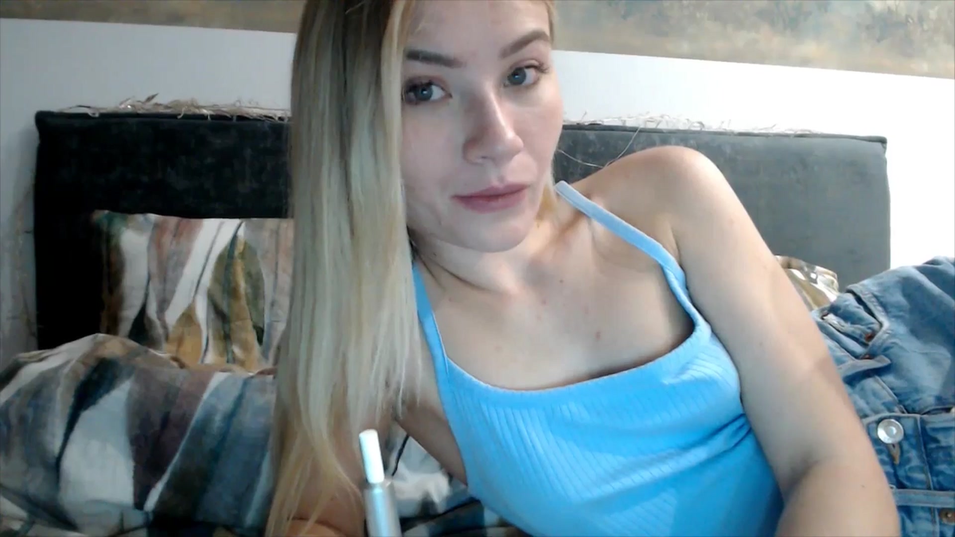 Gallery image thumbnail from fiancee's myfreecams stream on, 02/10/2026, 20:02 image 18 of 20