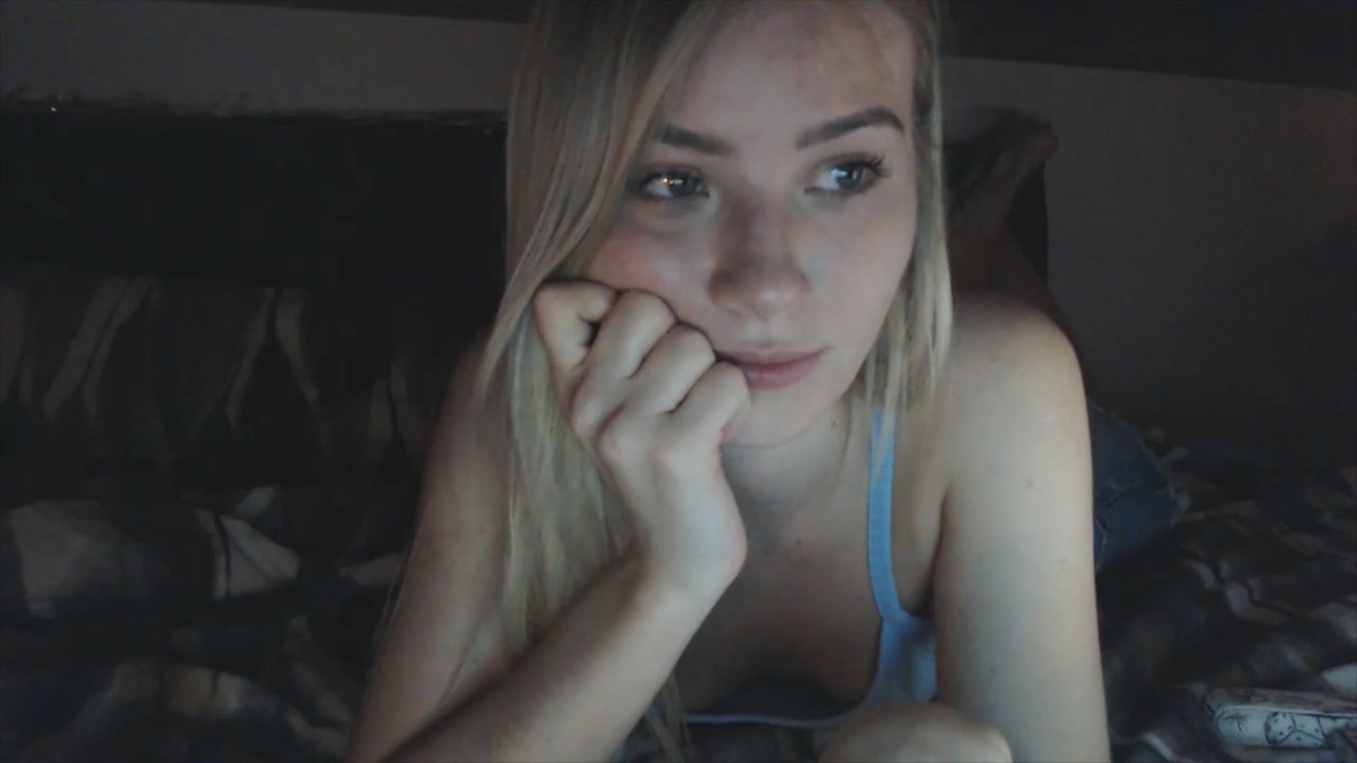 Gallery image thumbnail from fiancee's myfreecams stream on, 02/10/2026, 21:04 image 13 of 20