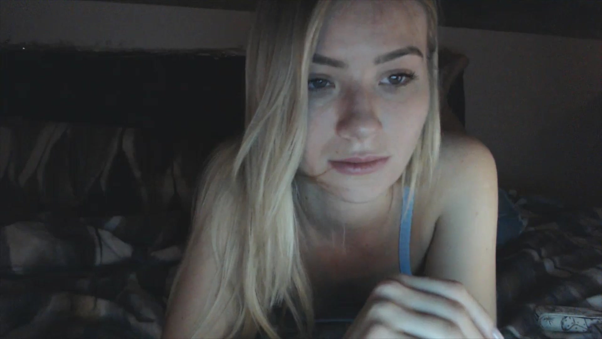 Gallery image thumbnail from fiancee's myfreecams stream on, 02/10/2026, 21:04 image 12 of 20