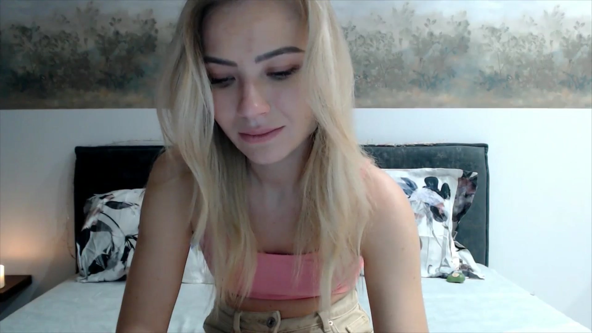 Gallery image thumbnail from fiancee's myfreecams stream on, 02/13/2026, 18:14 image 3 of 20
