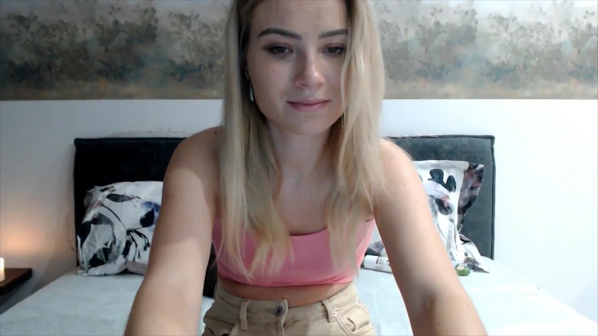 Gallery image thumbnail from fiancee's myfreecams stream on, 02/13/2026, 18:14 image 12 of 20