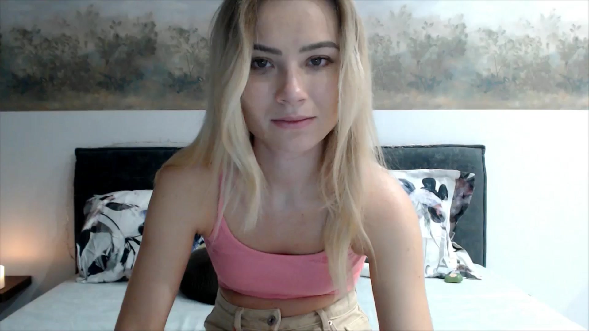 Gallery image thumbnail from fiancee's myfreecams stream on, 02/13/2026, 18:14 image 8 of 20