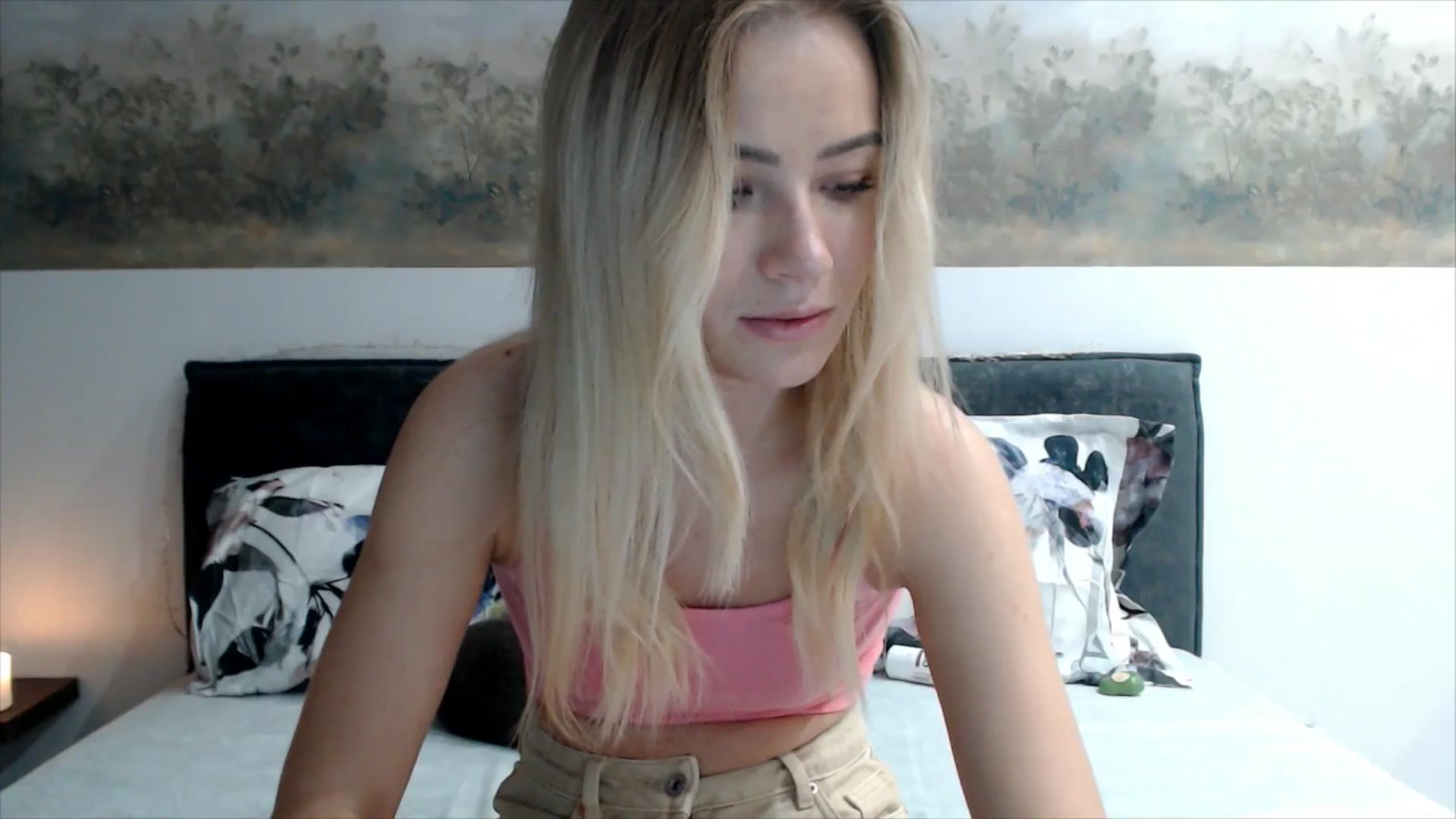 Gallery image thumbnail from fiancee's myfreecams stream on, 02/13/2026, 18:14 image 10 of 20