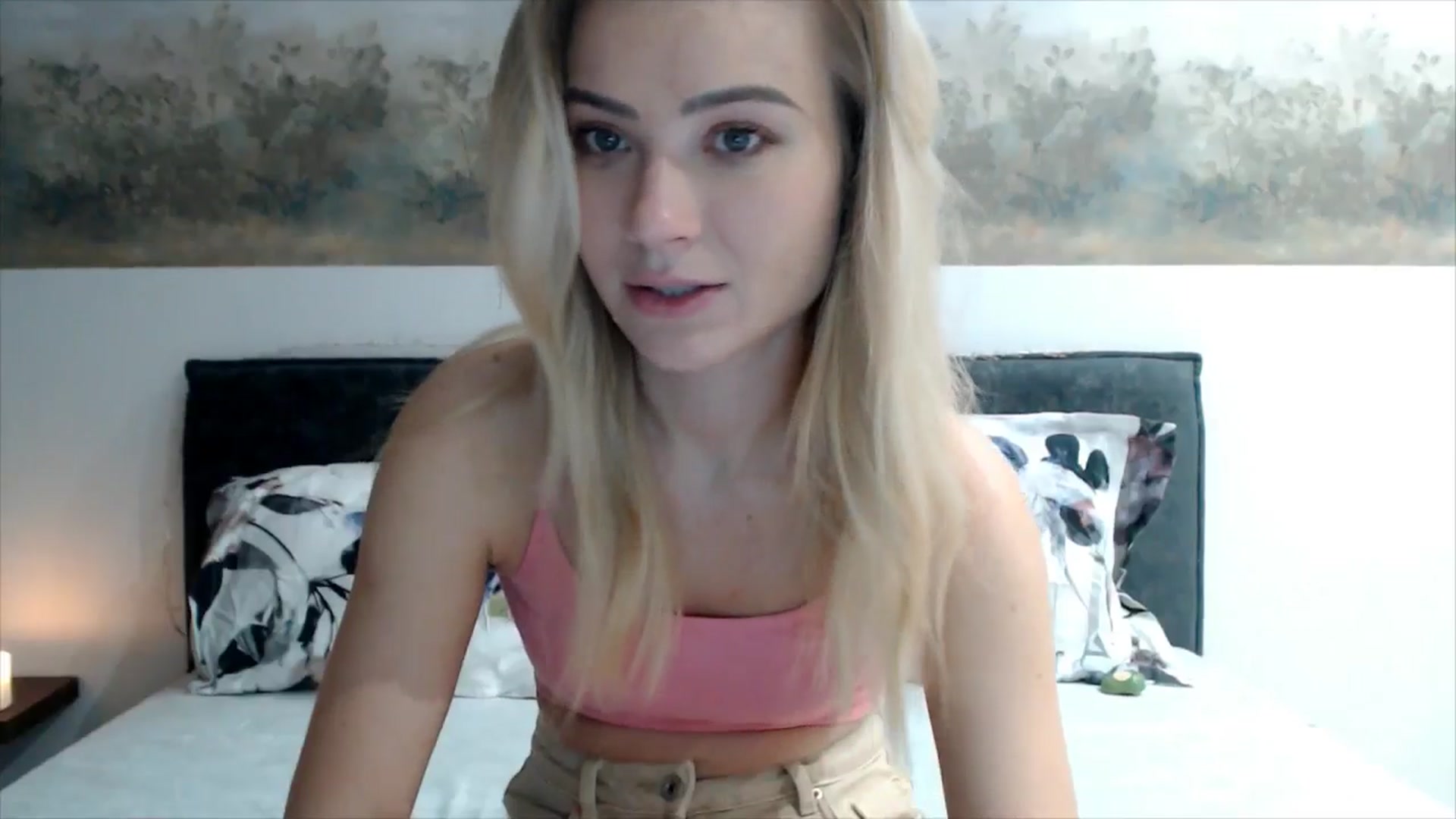 Gallery image thumbnail from fiancee's myfreecams stream on, 02/13/2026, 18:14 image 2 of 20