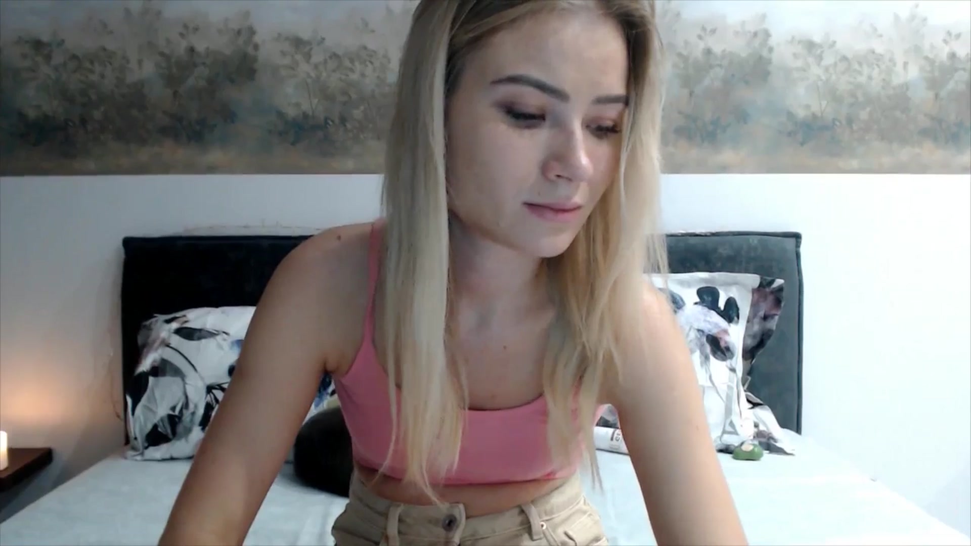 Gallery image thumbnail from fiancee's myfreecams stream on, 02/13/2026, 18:14 image 16 of 20