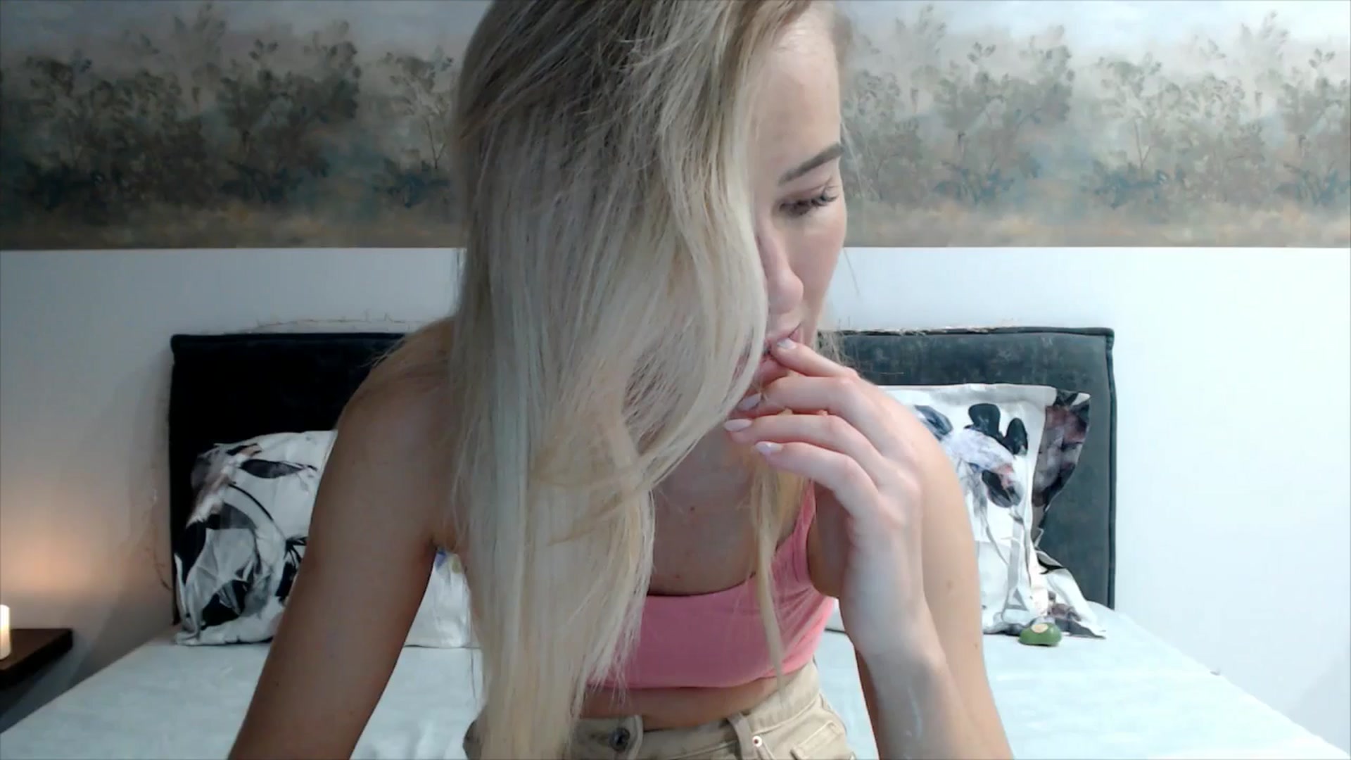 Gallery image thumbnail from fiancee's myfreecams stream on, 02/13/2026, 18:14 image 1 of 20