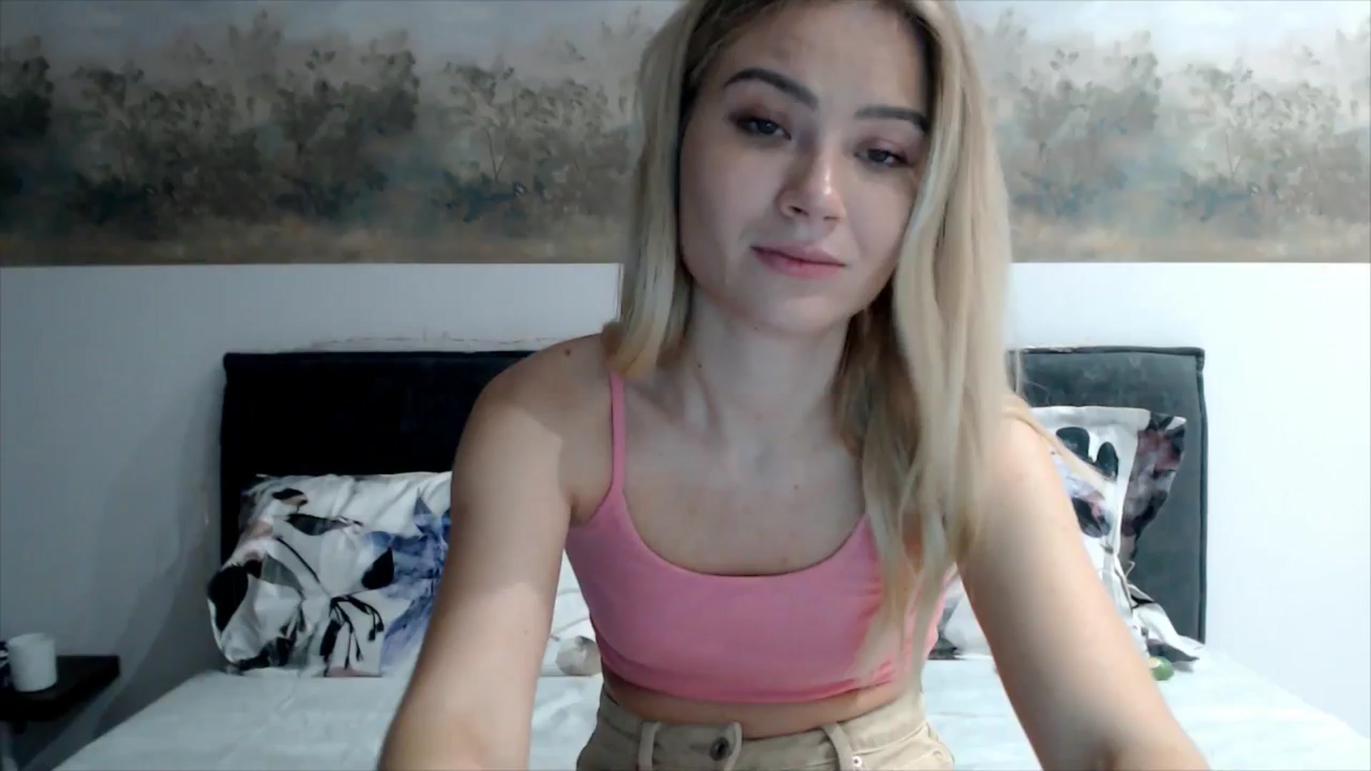 Gallery image thumbnail from fiancee's myfreecams stream on, 02/13/2026, 20:14 image 13 of 20