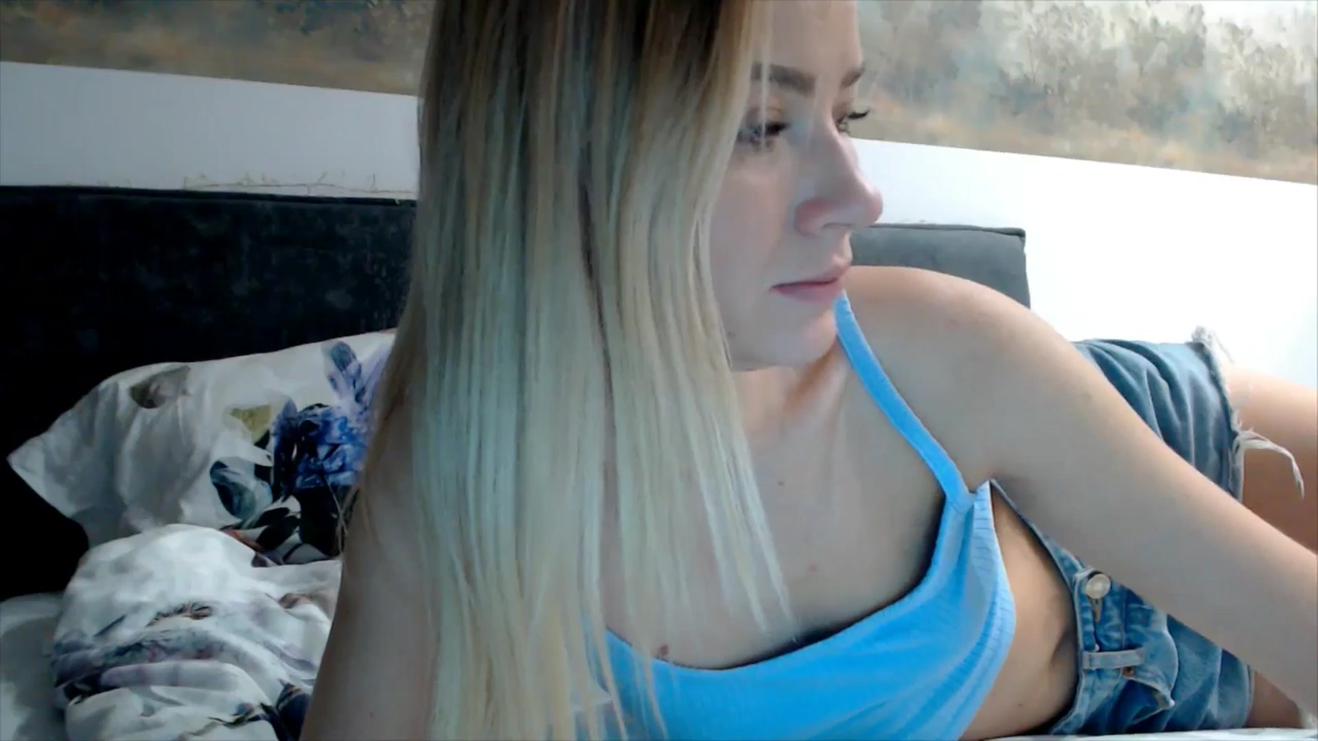 Gallery image thumbnail from fiancee's myfreecams stream on, 02/16/2026, 24:56 image 18 of 20