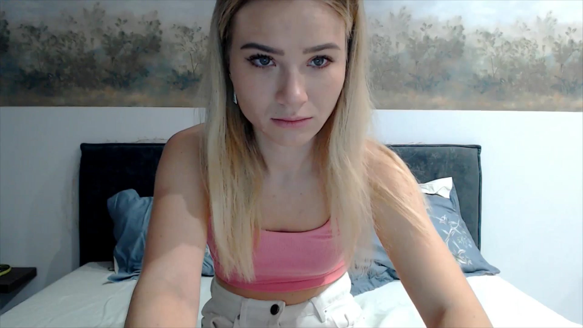 Gallery image thumbnail from fiancee's myfreecams stream on, 02/24/2026, 19:23 image 4 of 20