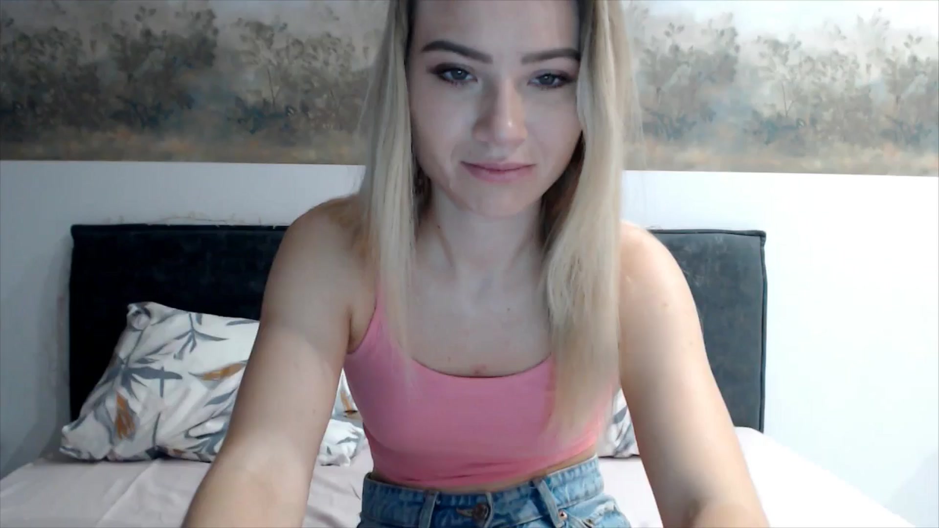 Gallery image thumbnail from fiancee's myfreecams stream on, 03/06/2026, 01:12 image 9 of 20