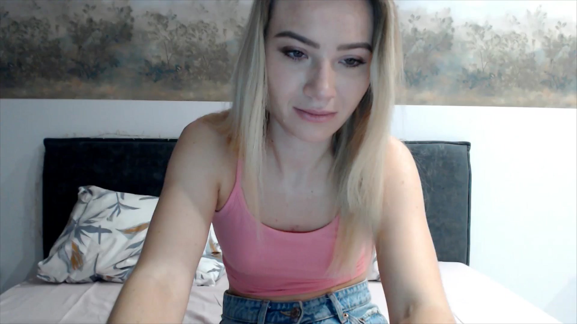 Gallery image thumbnail from fiancee's myfreecams stream on, 03/06/2026, 01:12 image 8 of 20
