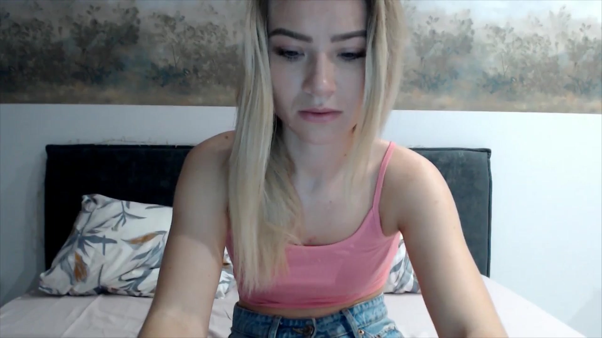 Gallery image thumbnail from fiancee's myfreecams stream on, 03/06/2026, 01:12 image 16 of 20