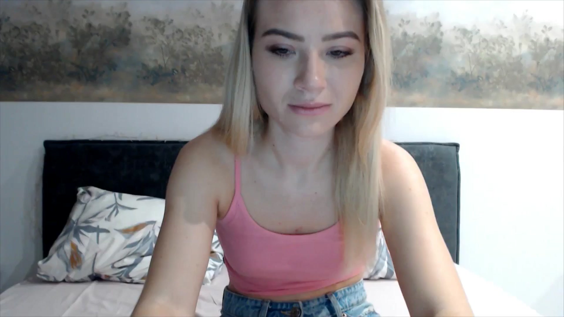 Gallery image thumbnail from fiancee's myfreecams stream on, 03/06/2026, 01:12 image 2 of 20