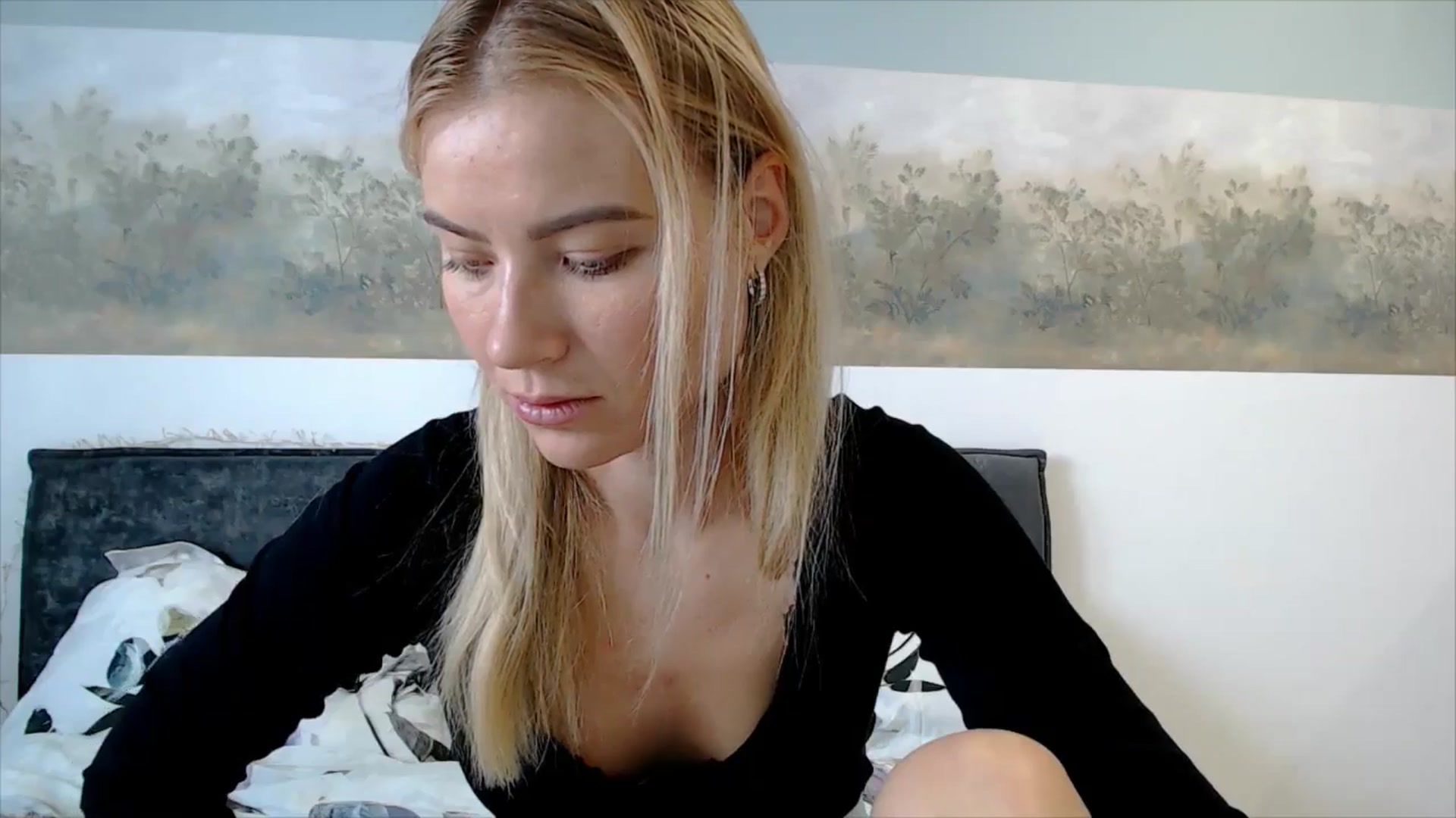 Gallery image thumbnail from fiancee's myfreecams stream on, 03/16/2026, 06:02 image 18 of 20