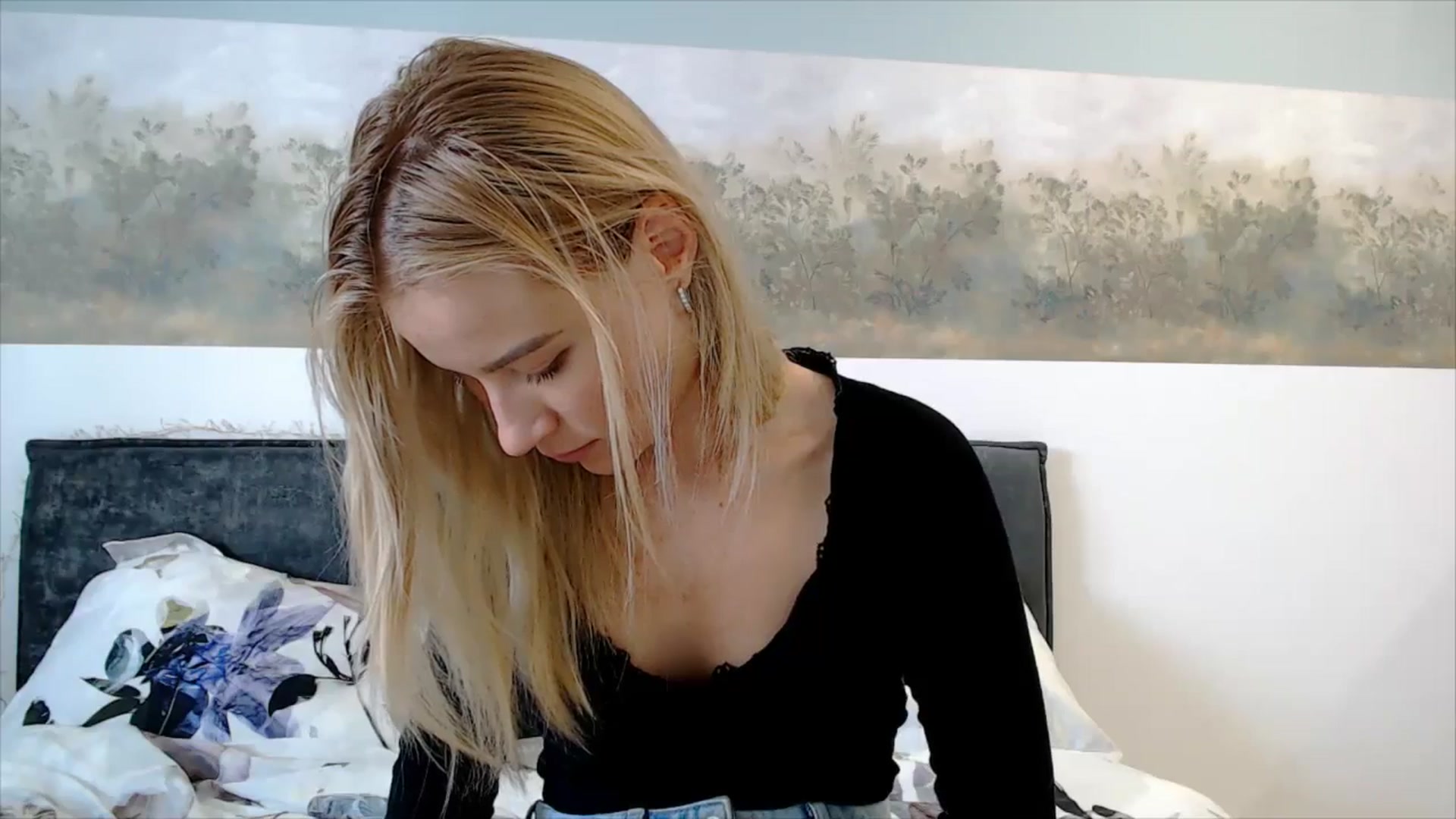 Gallery image thumbnail from fiancee's myfreecams stream on, 03/16/2026, 06:02 image 3 of 20