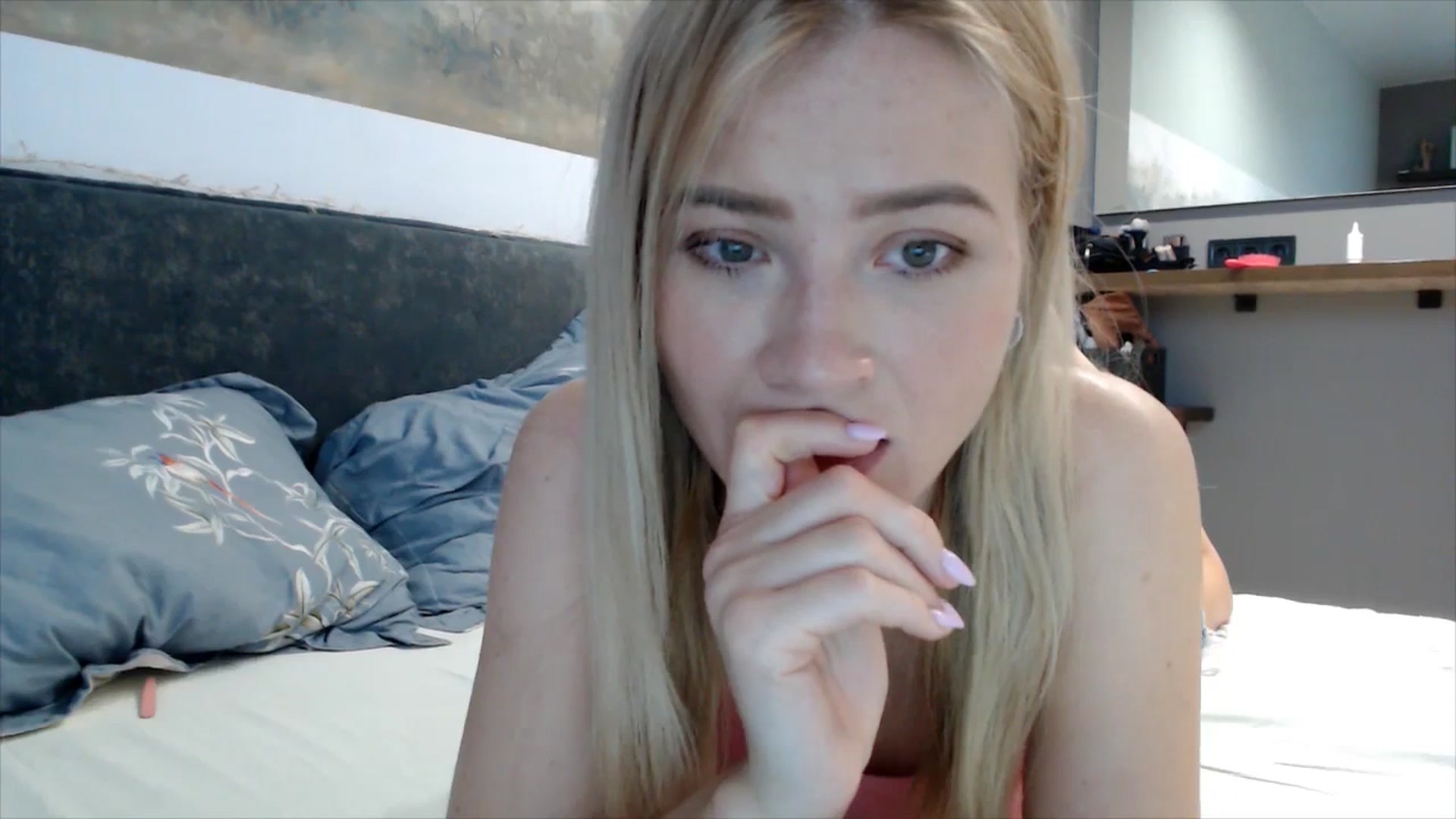 Gallery image thumbnail from fiancee's myfreecams stream on, 03/20/2026, 05:46 image 13 of 20