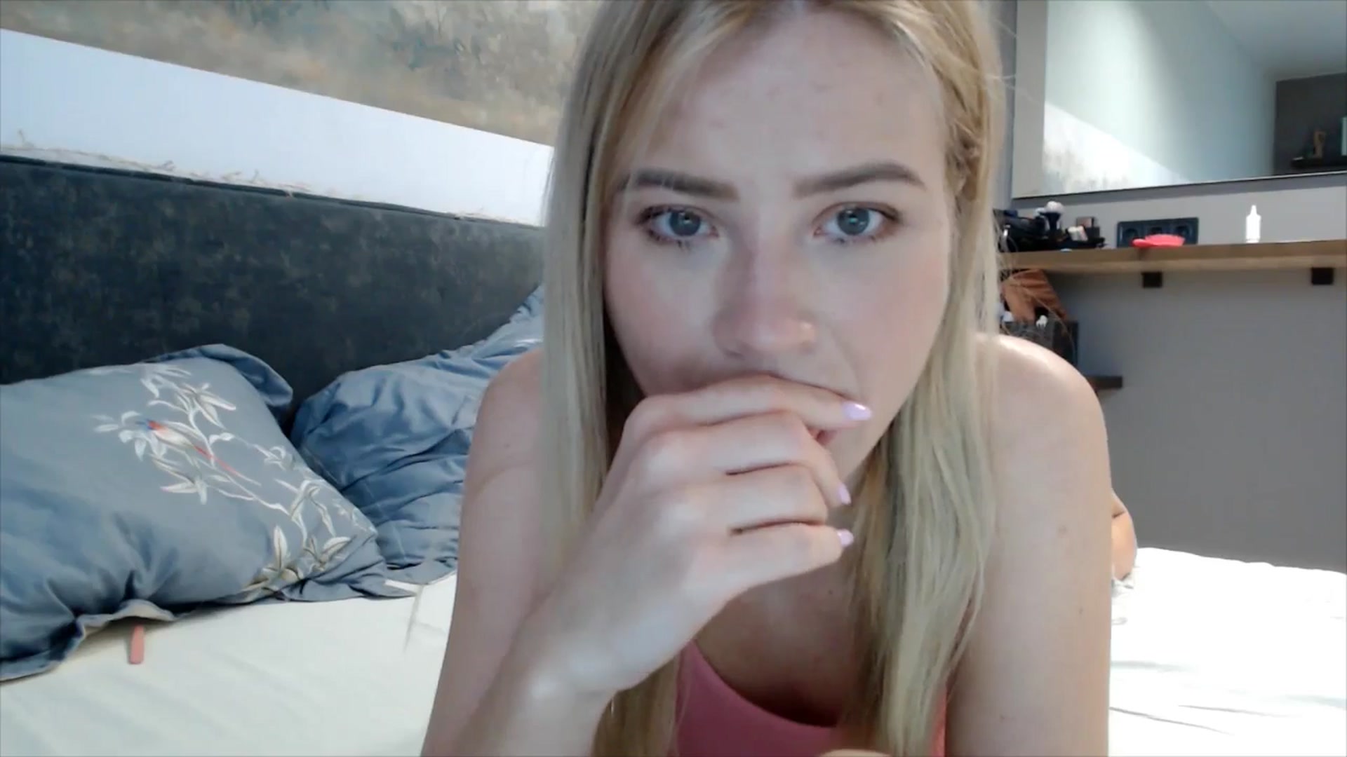 Gallery image thumbnail from fiancee's myfreecams stream on, 03/20/2026, 05:46 image 10 of 20