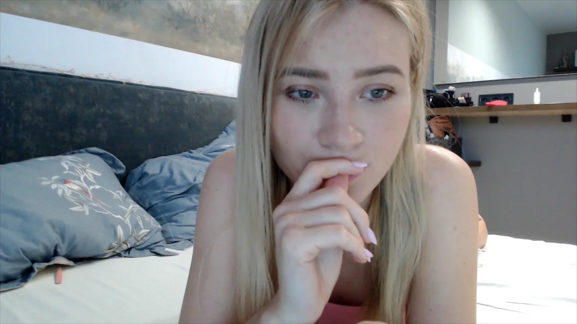 Gallery image thumbnail from fiancee's myfreecams stream on, 03/20/2026, 05:46 image 12 of 20