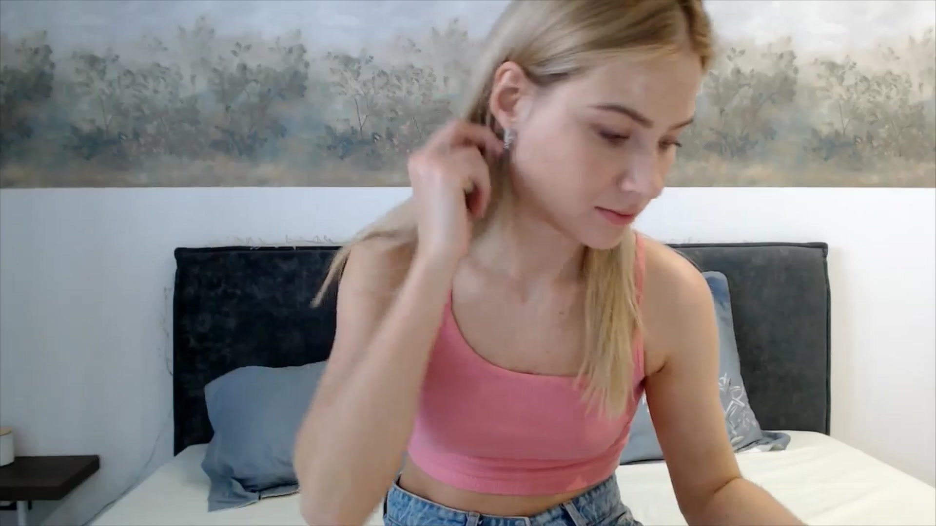 Gallery image thumbnail from fiancee's myfreecams stream on, 03/20/2026, 07:07 image 20 of 20