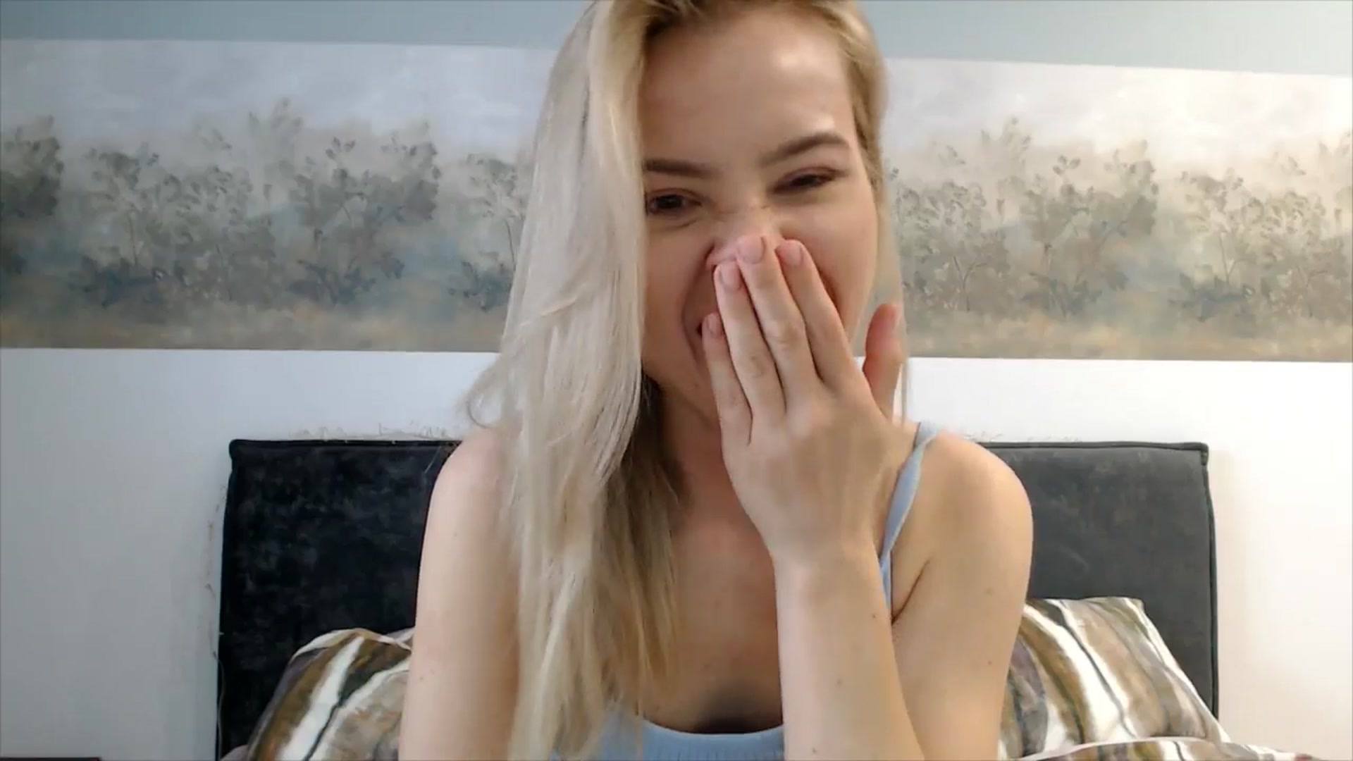 Gallery image thumbnail from fiancee's myfreecams stream on, 03/31/2026, 06:32 image 14 of 20
