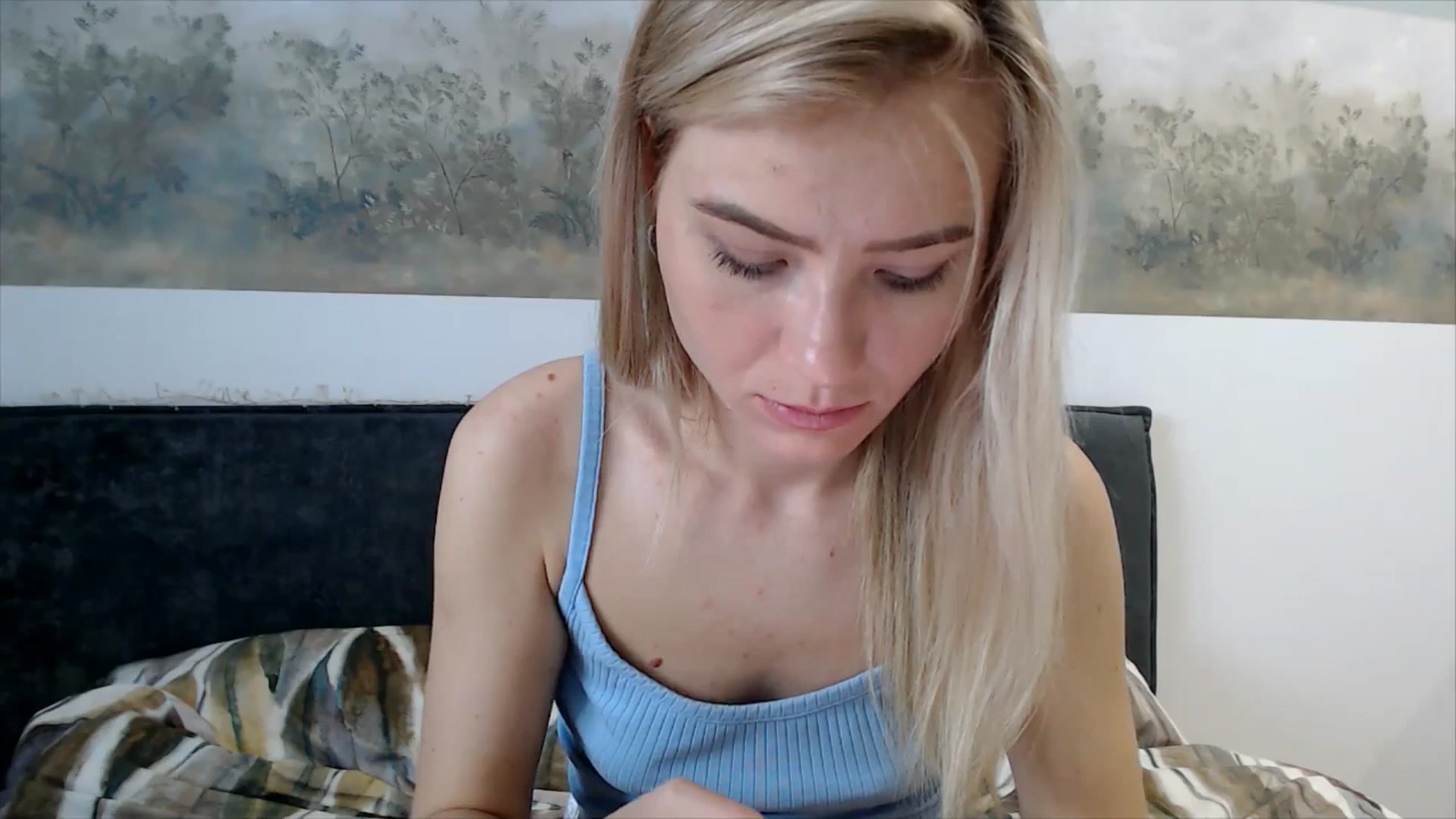 Gallery image thumbnail from fiancee's myfreecams stream on, 03/31/2026, 07:35 image 18 of 20