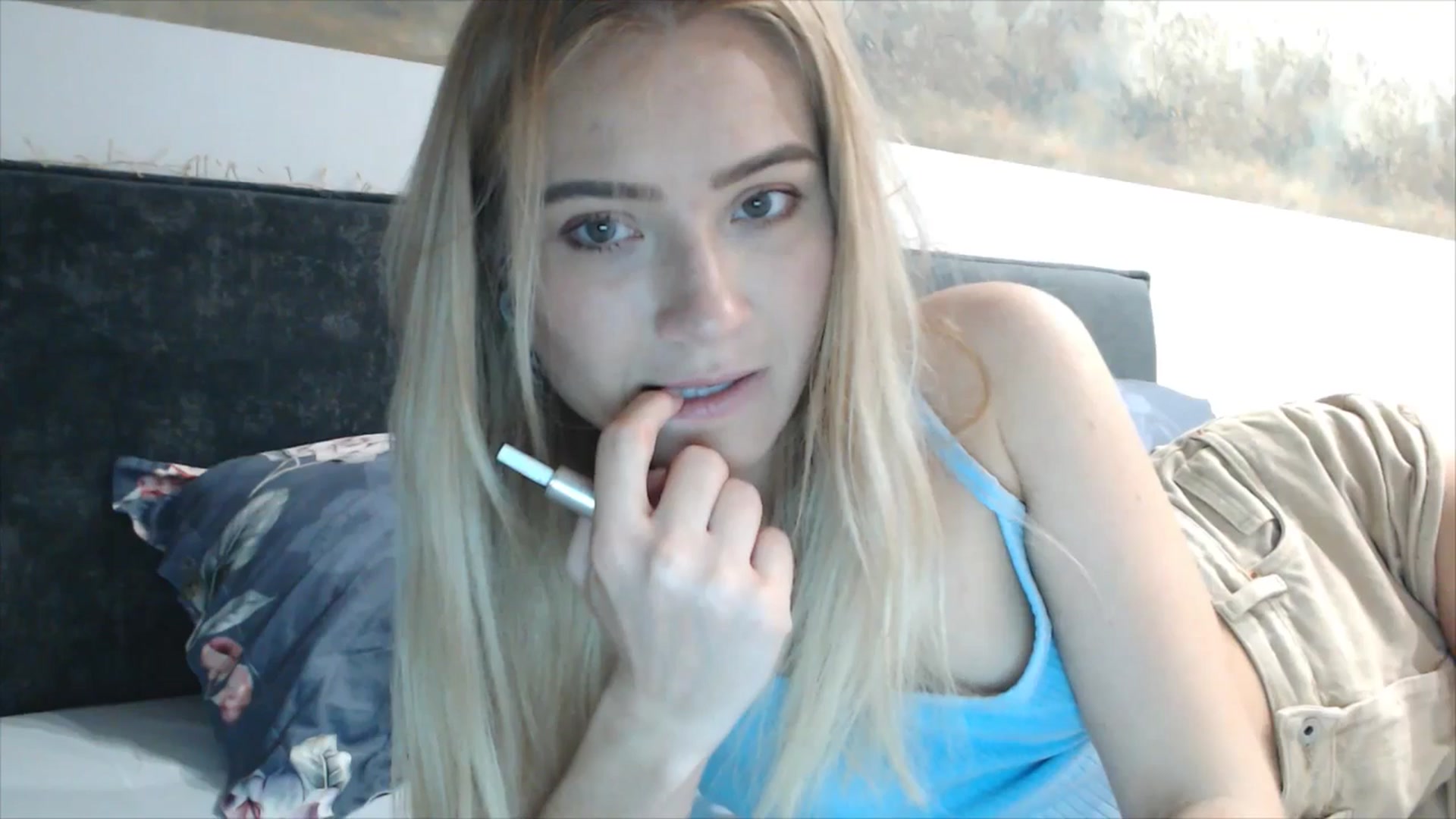Gallery image thumbnail from fiancee's myfreecams stream on, 04/04/2026, 23:39 image 15 of 20