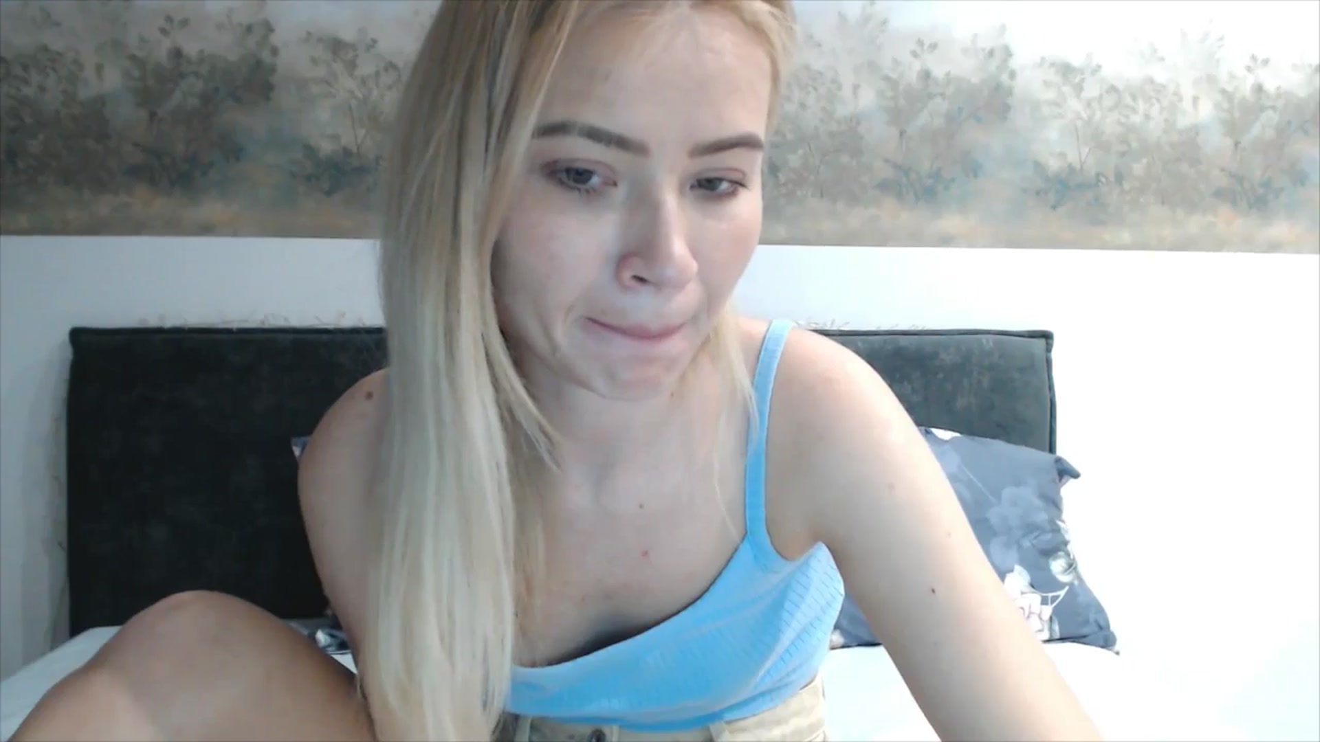 Gallery image thumbnail from fiancee's myfreecams stream on, 04/05/2026, 03:50 image 2 of 20