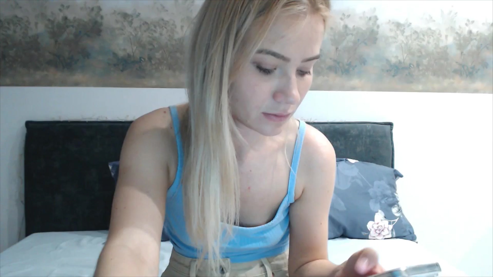 Gallery image thumbnail from fiancee's myfreecams stream on, 04/05/2026, 03:50 image 1 of 20