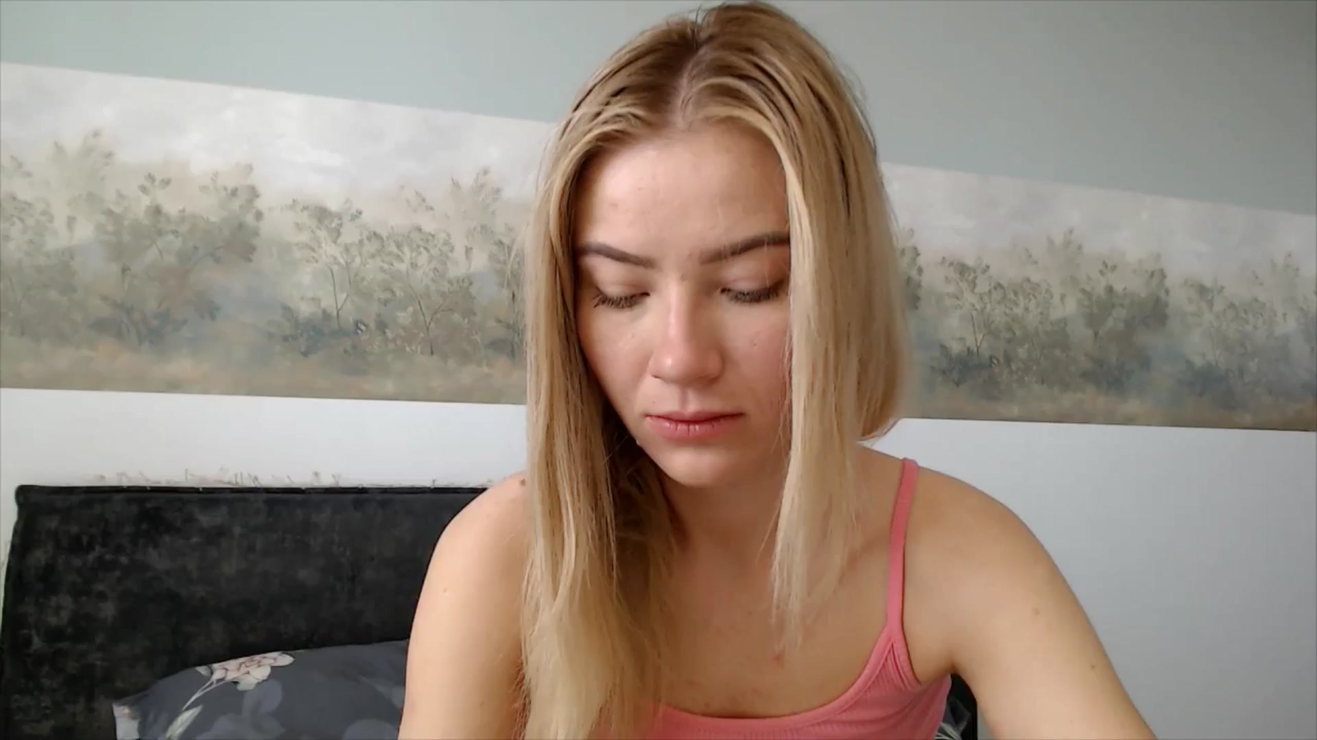 Gallery image thumbnail from fiancee's myfreecams stream on, 04/07/2026, 07:14 image 2 of 20
