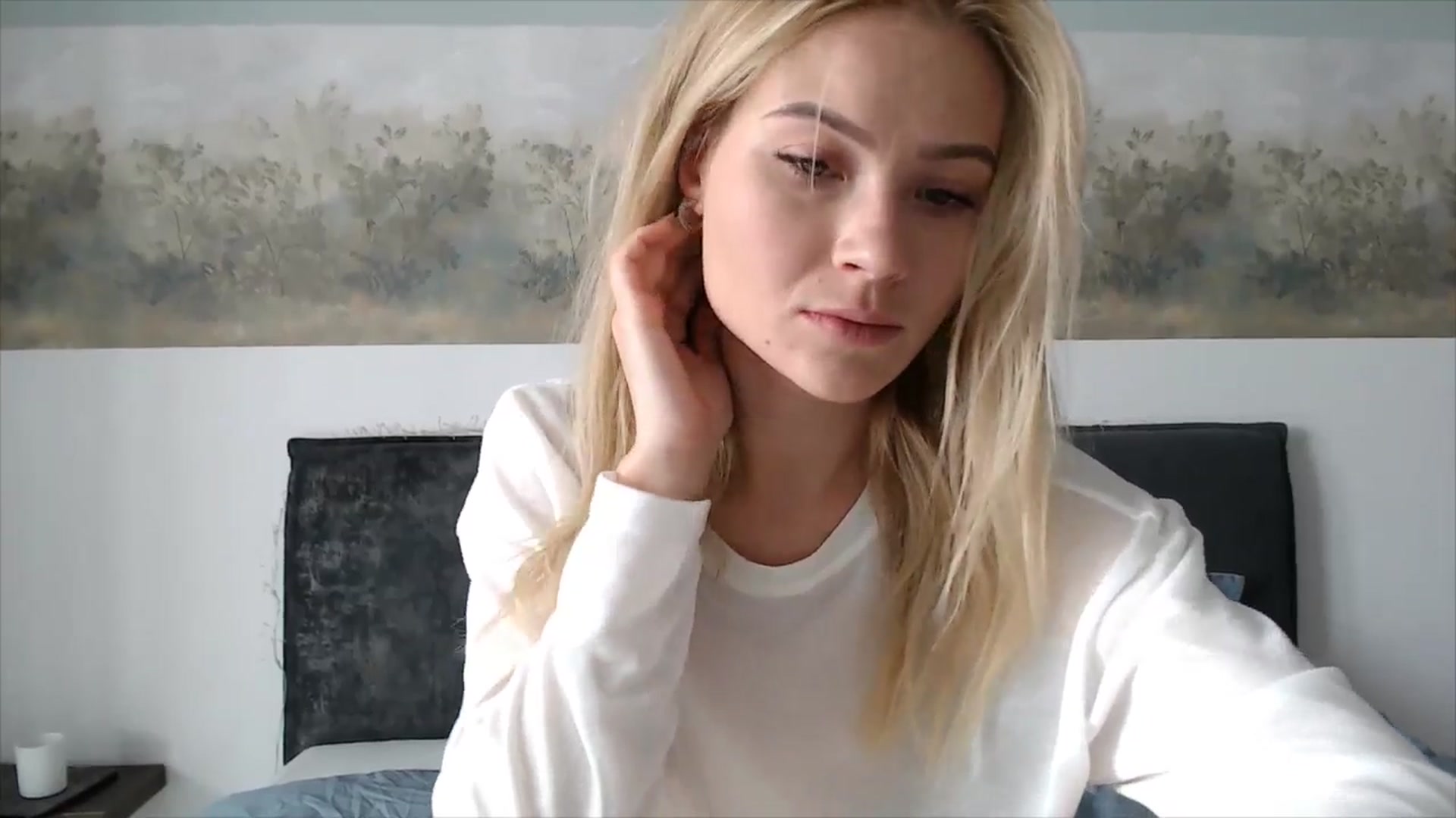 Gallery image thumbnail from fiancee's myfreecams stream on, 04/16/2026, 06:41 image 15 of 20