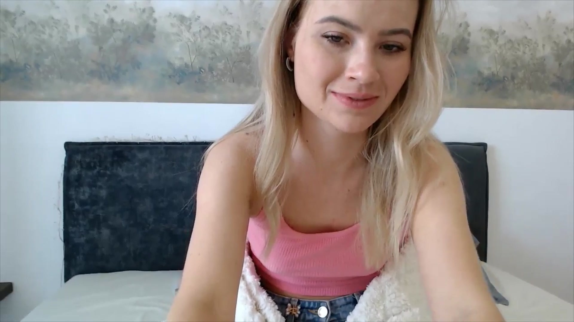 Gallery image thumbnail from fiancee's myfreecams stream on, 04/20/2026, 04:49 image 18 of 20