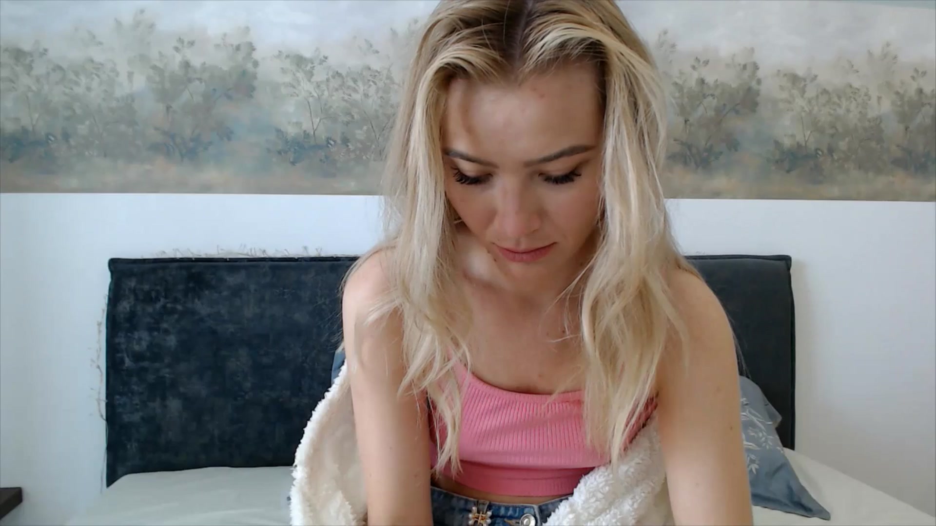 Gallery image thumbnail from fiancee's myfreecams stream on, 04/20/2026, 04:49 image 15 of 20