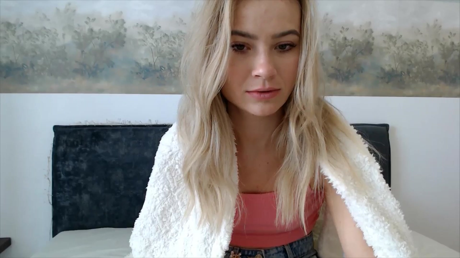 Gallery image thumbnail from fiancee's myfreecams stream on, 04/20/2026, 04:49 image 9 of 20