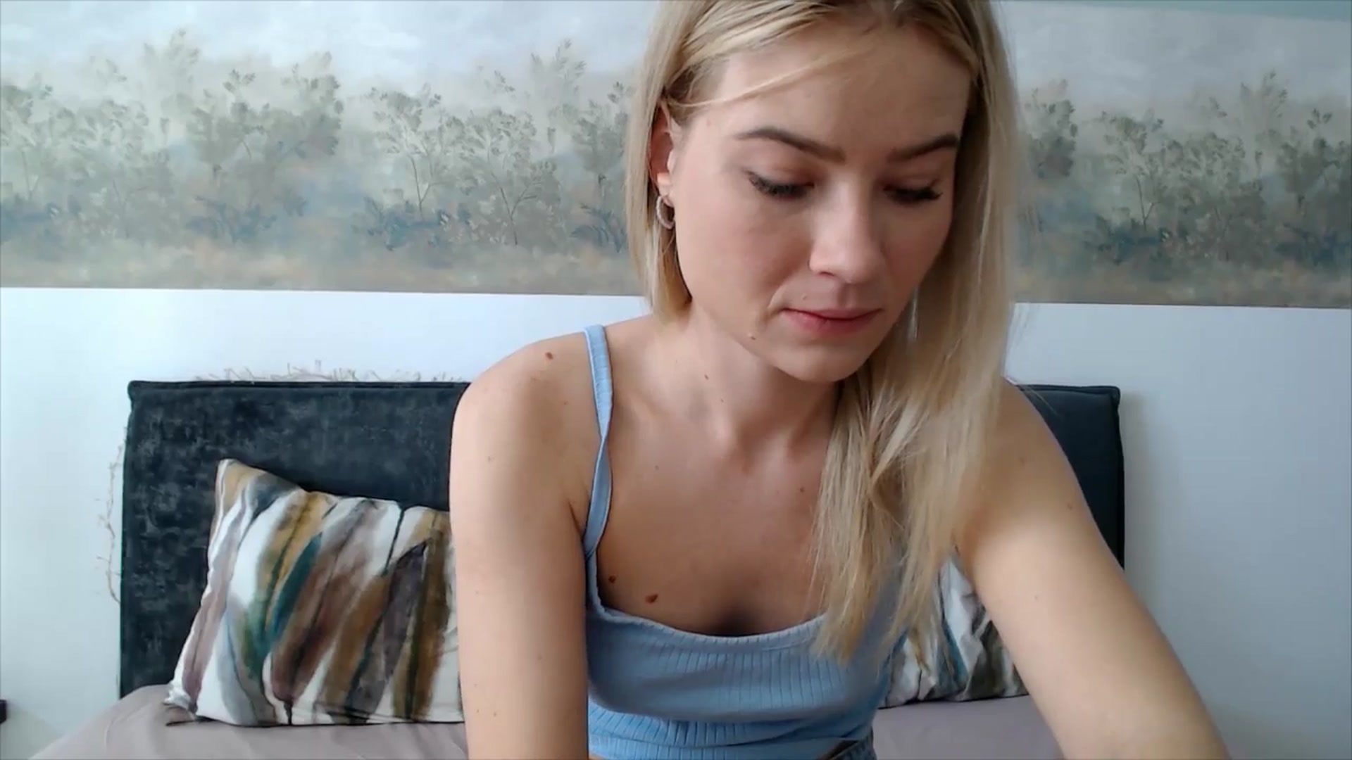 Gallery image thumbnail from fiancee's myfreecams stream on, 04/27/2026, 04:20 image 2 of 20