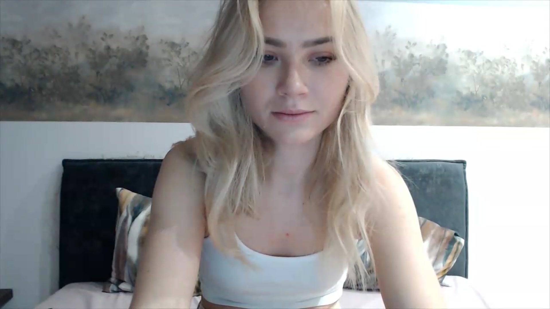 Gallery image thumbnail from fiancee's myfreecams stream on, 04/30/2026, 01:02 image 2 of 20