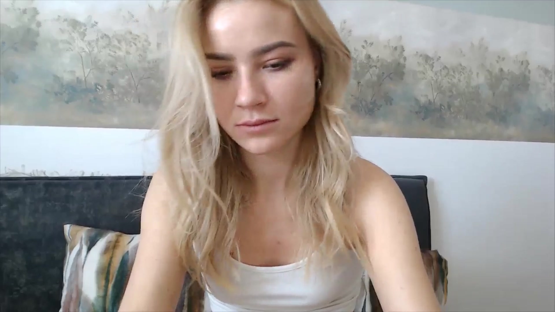 Gallery image thumbnail from fiancee's myfreecams stream on, 04/30/2026, 05:47 image 18 of 20