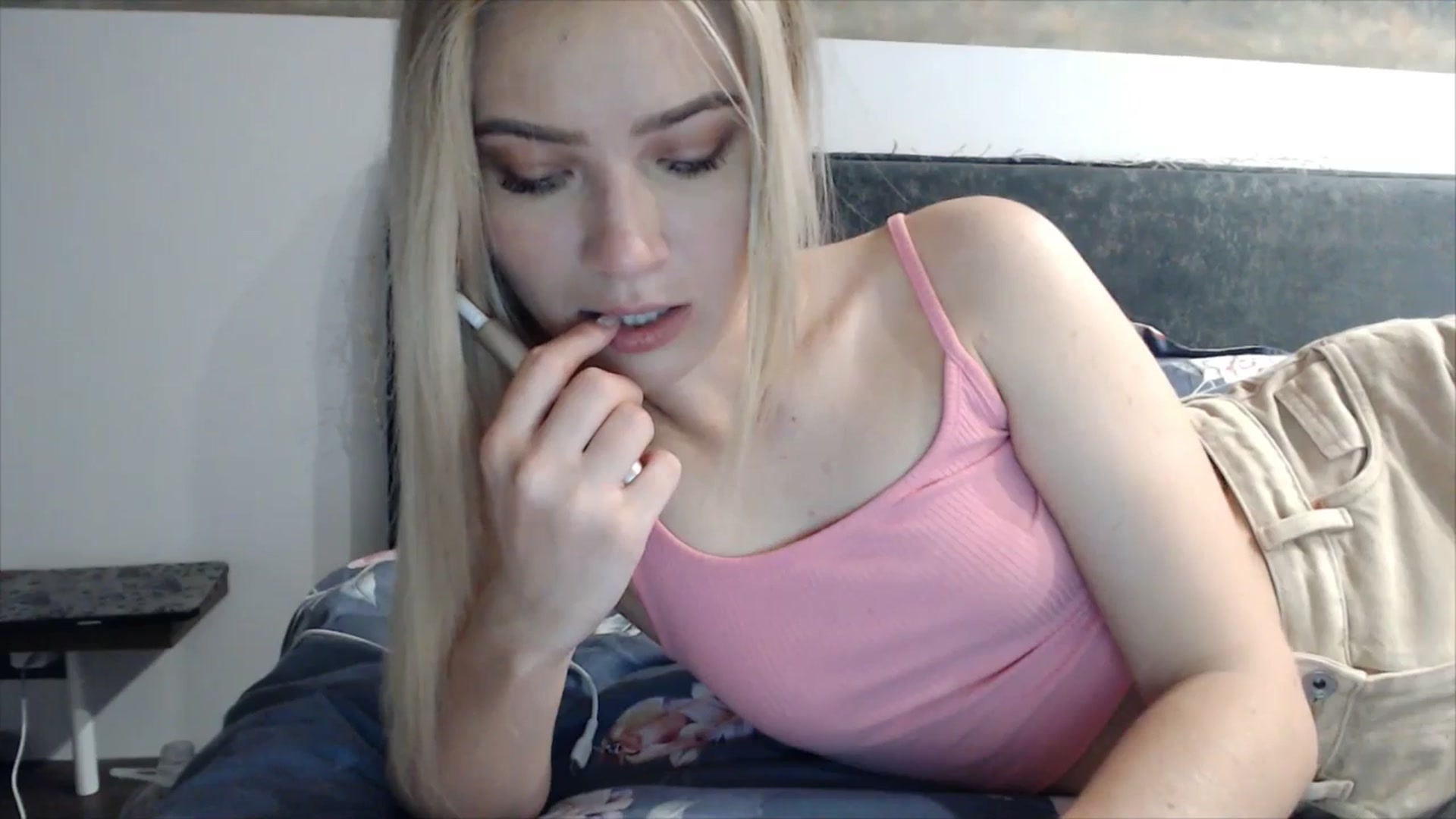 Gallery image thumbnail from fiancee's myfreecams stream on, 05/06/2026, 24:30 image 7 of 20