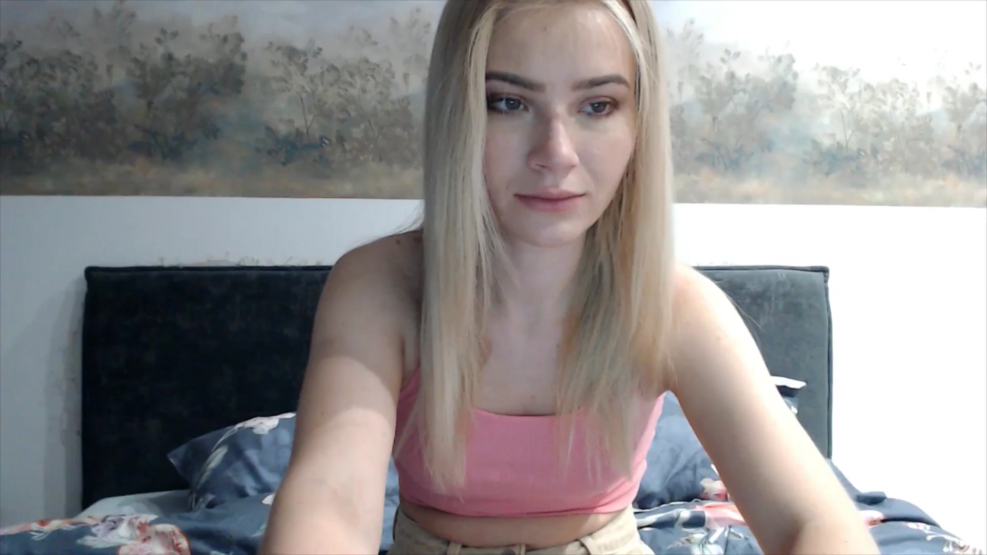 Gallery image thumbnail from fiancee's myfreecams stream on, 05/06/2026, 24:30 image 3 of 20