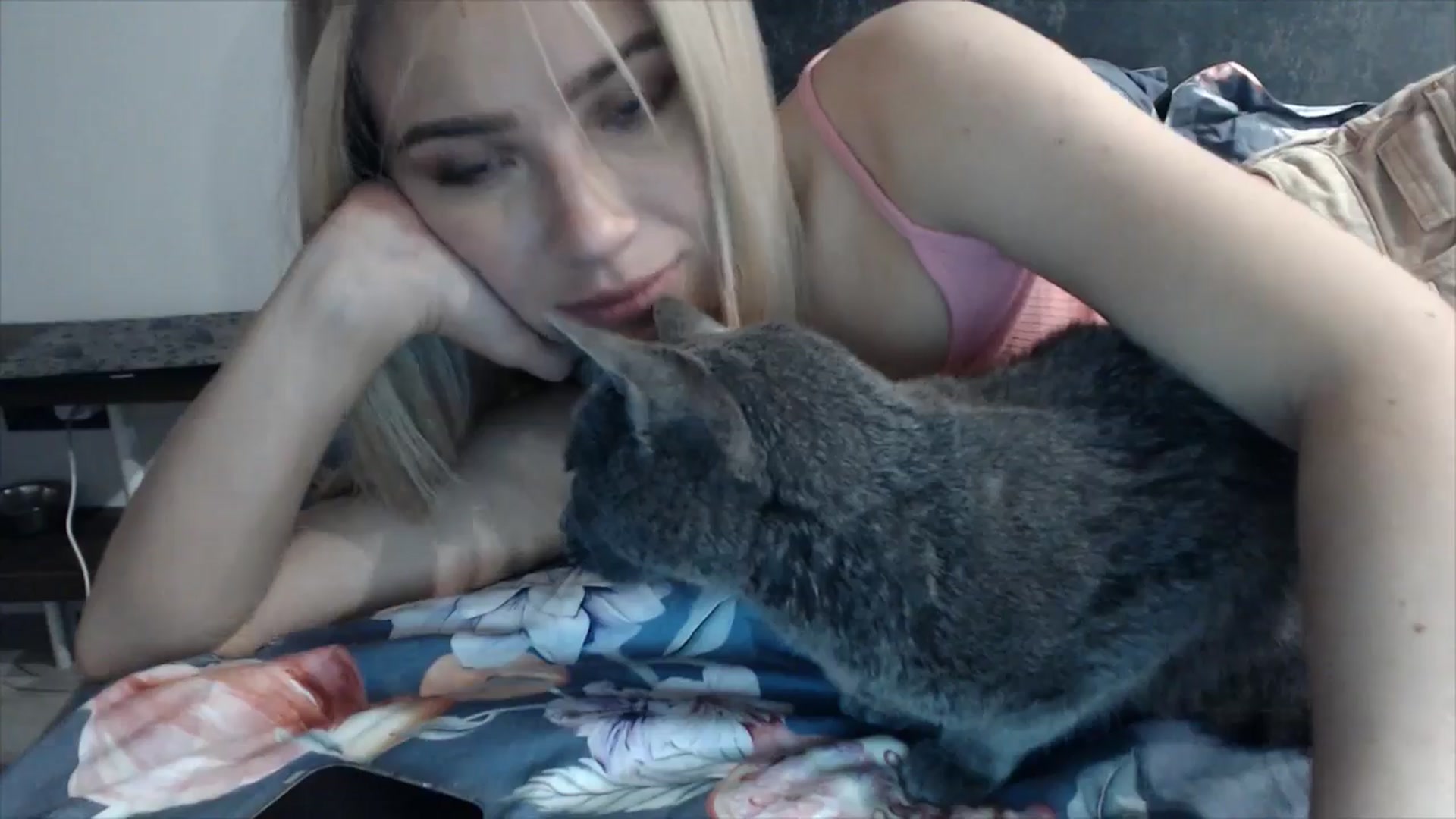 Gallery image thumbnail from fiancee's myfreecams stream on, 05/06/2026, 24:30 image 15 of 20