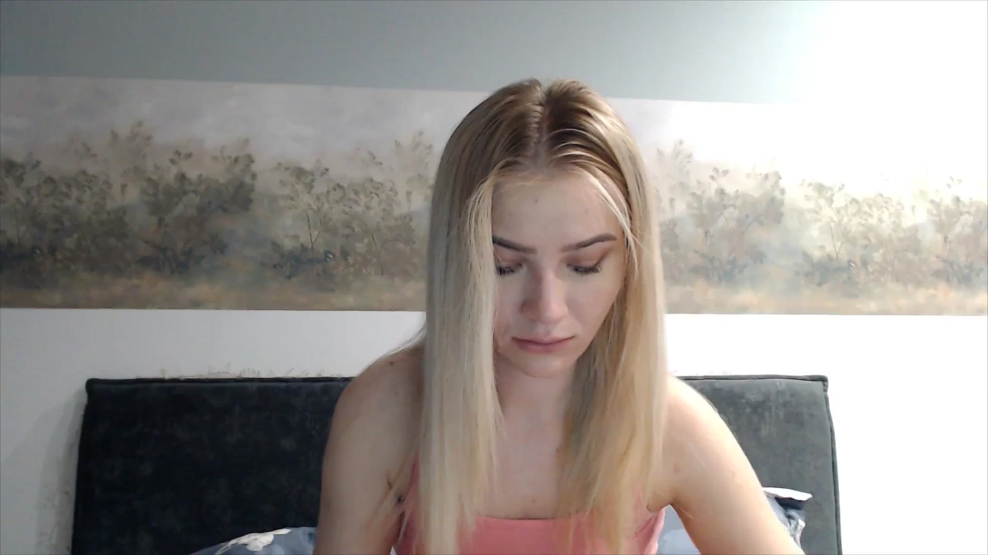 Gallery image thumbnail from fiancee's myfreecams stream on, 05/06/2026, 24:30 image 2 of 20