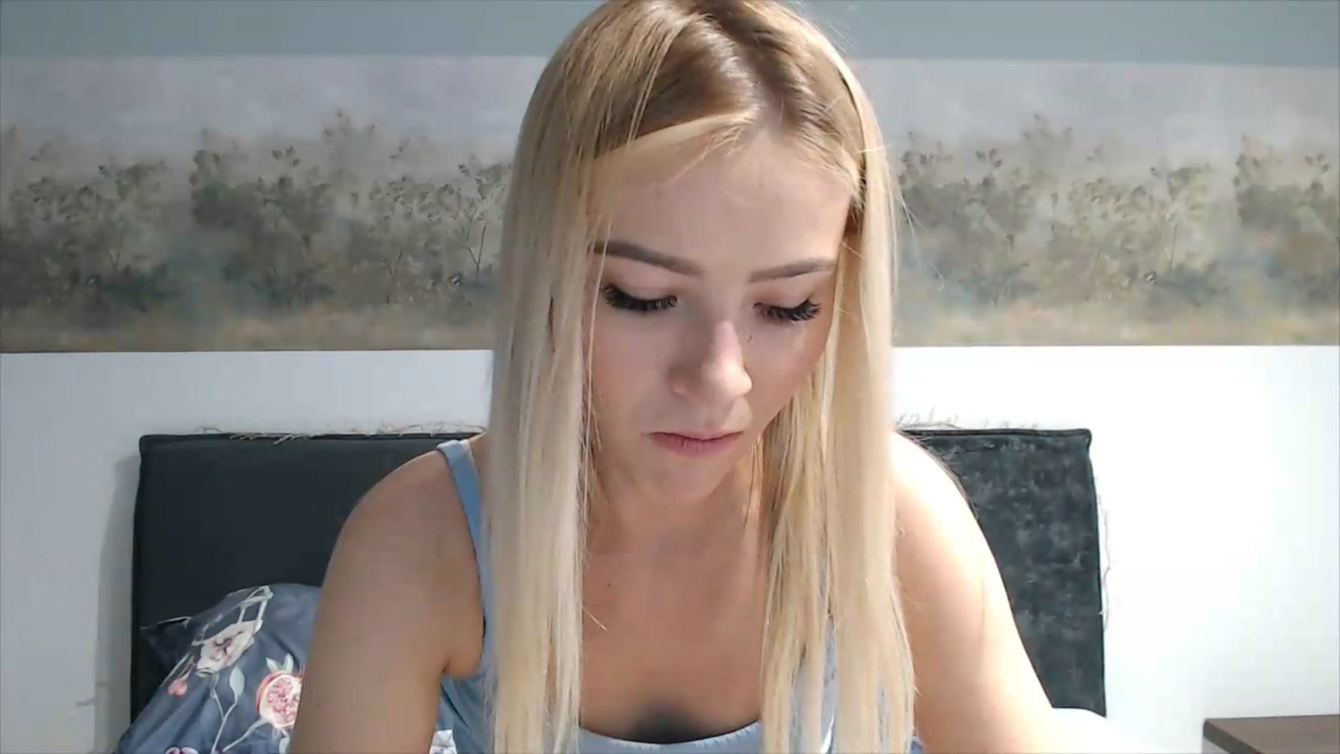 Gallery image thumbnail from fiancee's myfreecams stream on, 05/18/2026, 17:39 image 7 of 20