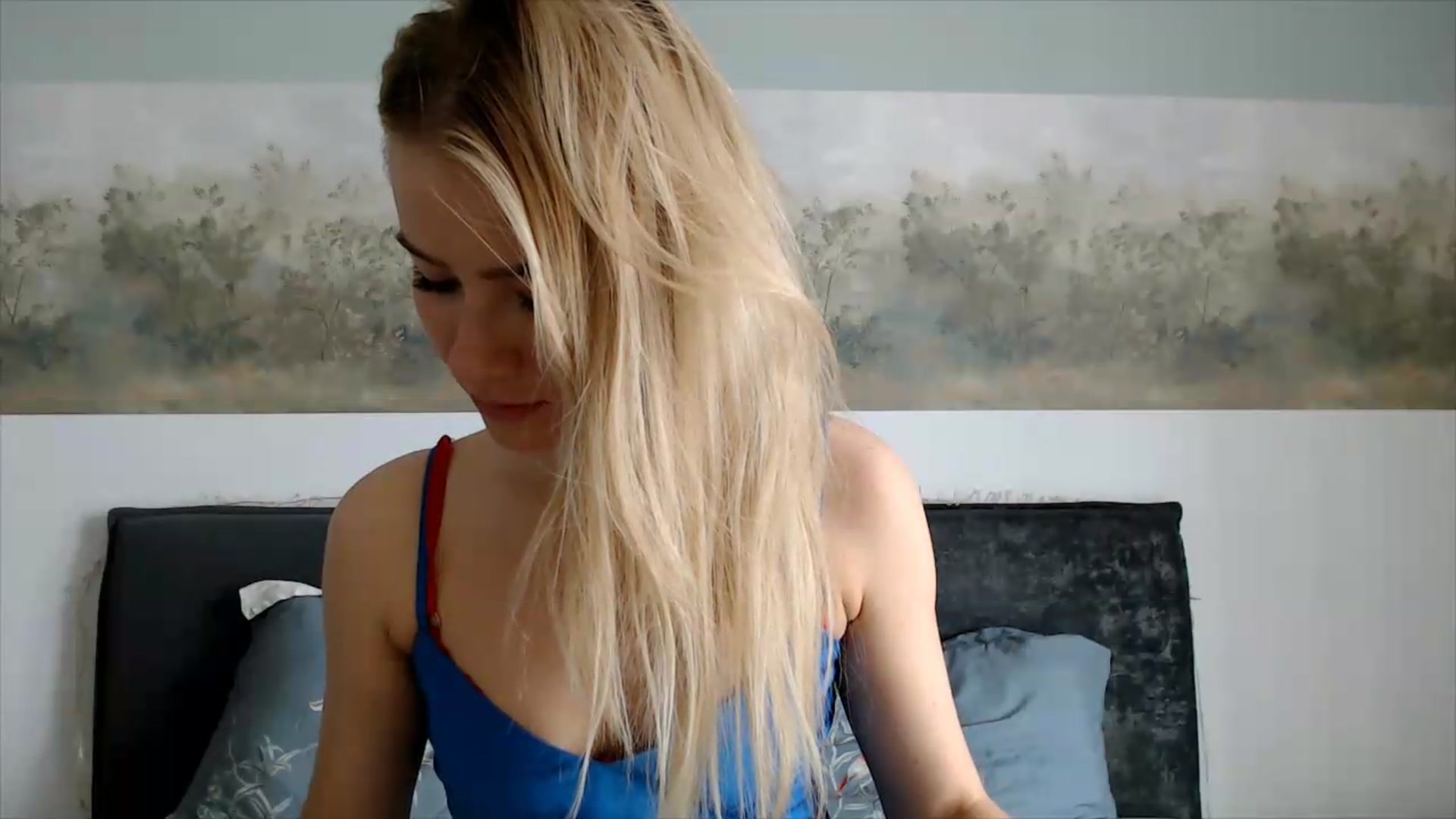 Gallery image thumbnail from fiancee's myfreecams stream on, 05/29/2026, 06:43 image 7 of 20