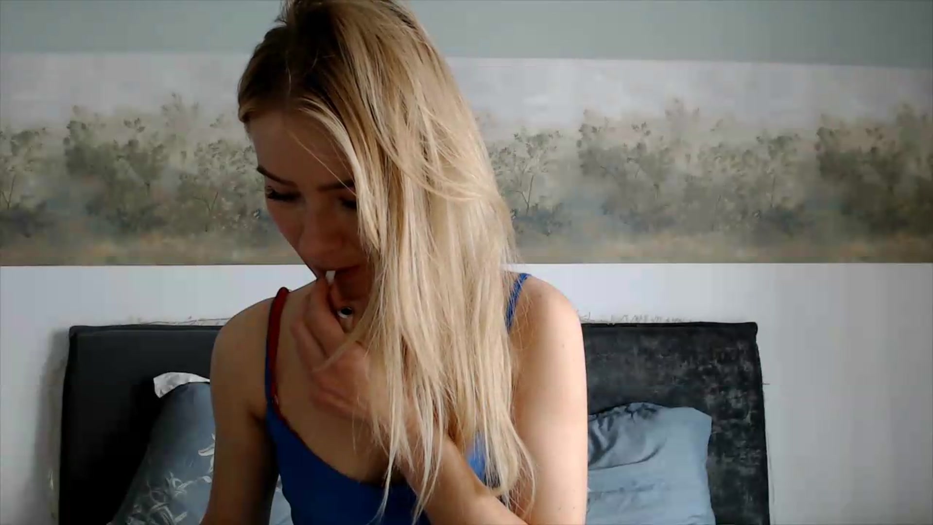 Gallery image thumbnail from fiancee's myfreecams stream on, 05/29/2026, 06:43 image 8 of 20
