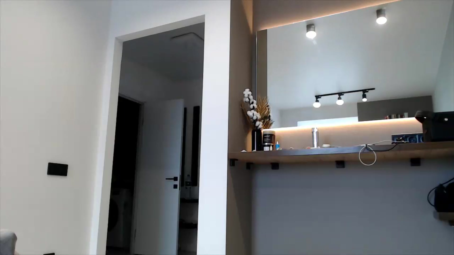 Gallery image thumbnail from fiancee's myfreecams stream on, 05/29/2026, 15:07 image 19 of 20