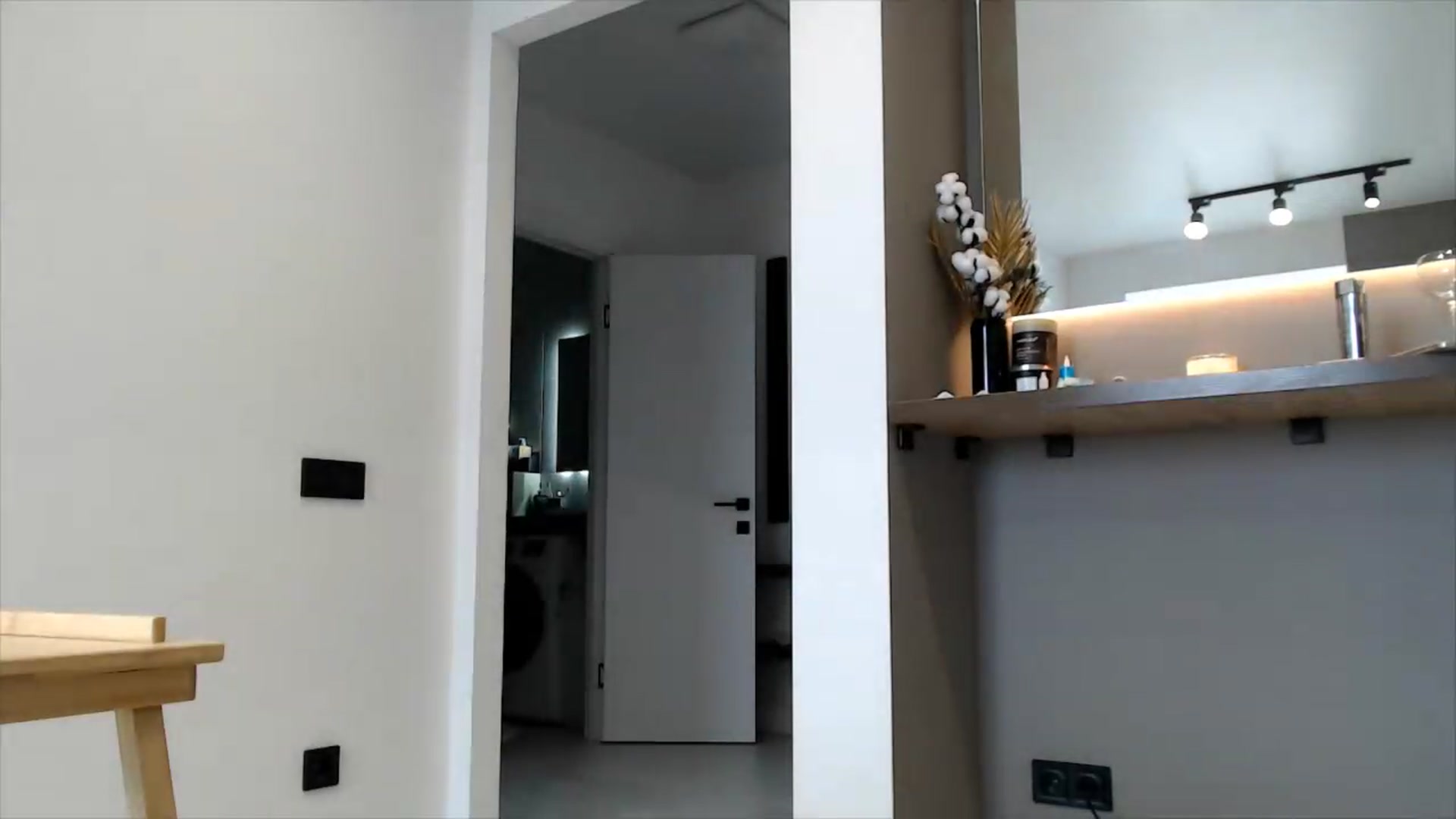 Gallery image thumbnail from fiancee's myfreecams stream on, 05/29/2026, 15:07 image 14 of 20