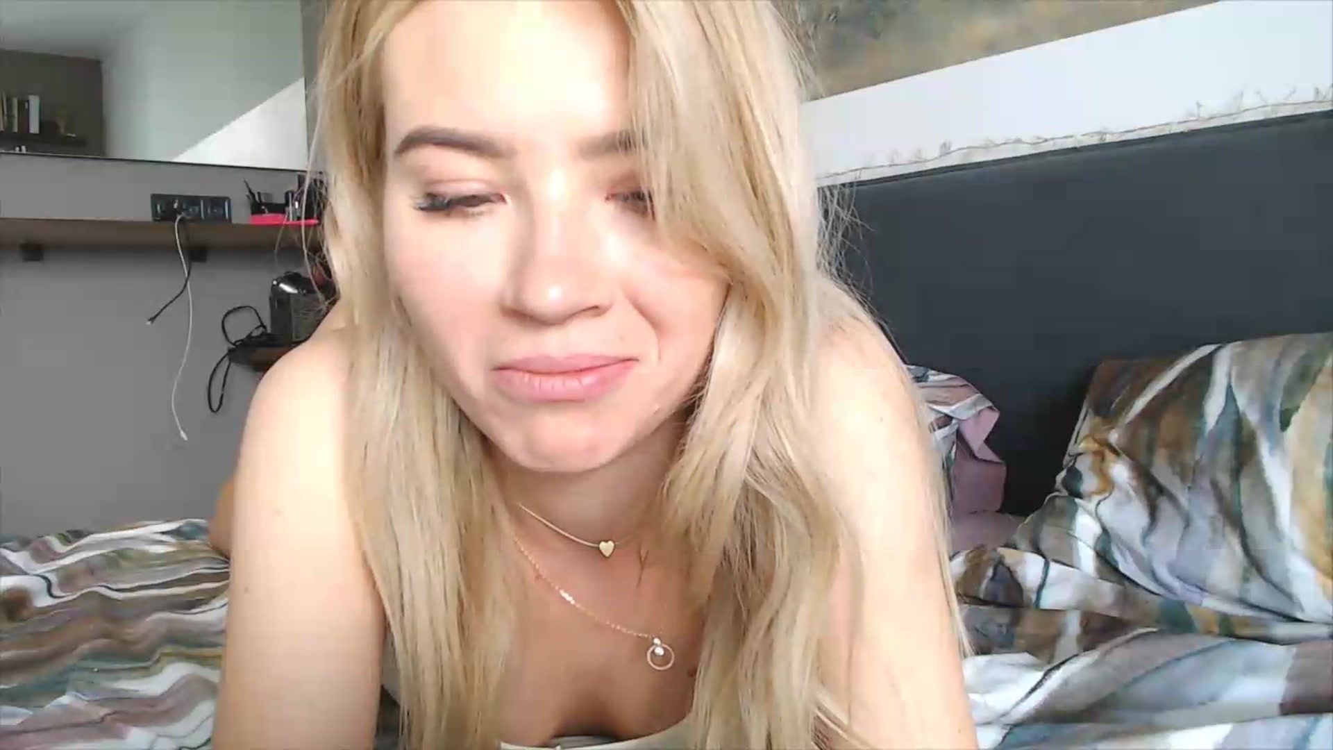 Gallery image thumbnail from fiancee's myfreecams stream on, 05/30/2026, 10:03 image 17 of 20