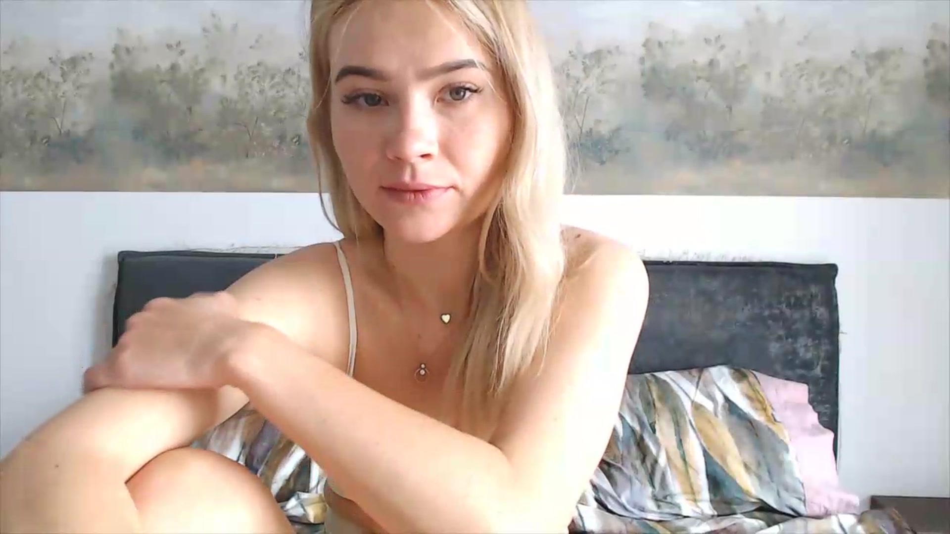 Gallery image thumbnail from fiancee's myfreecams stream on, 05/30/2026, 10:03 image 4 of 20