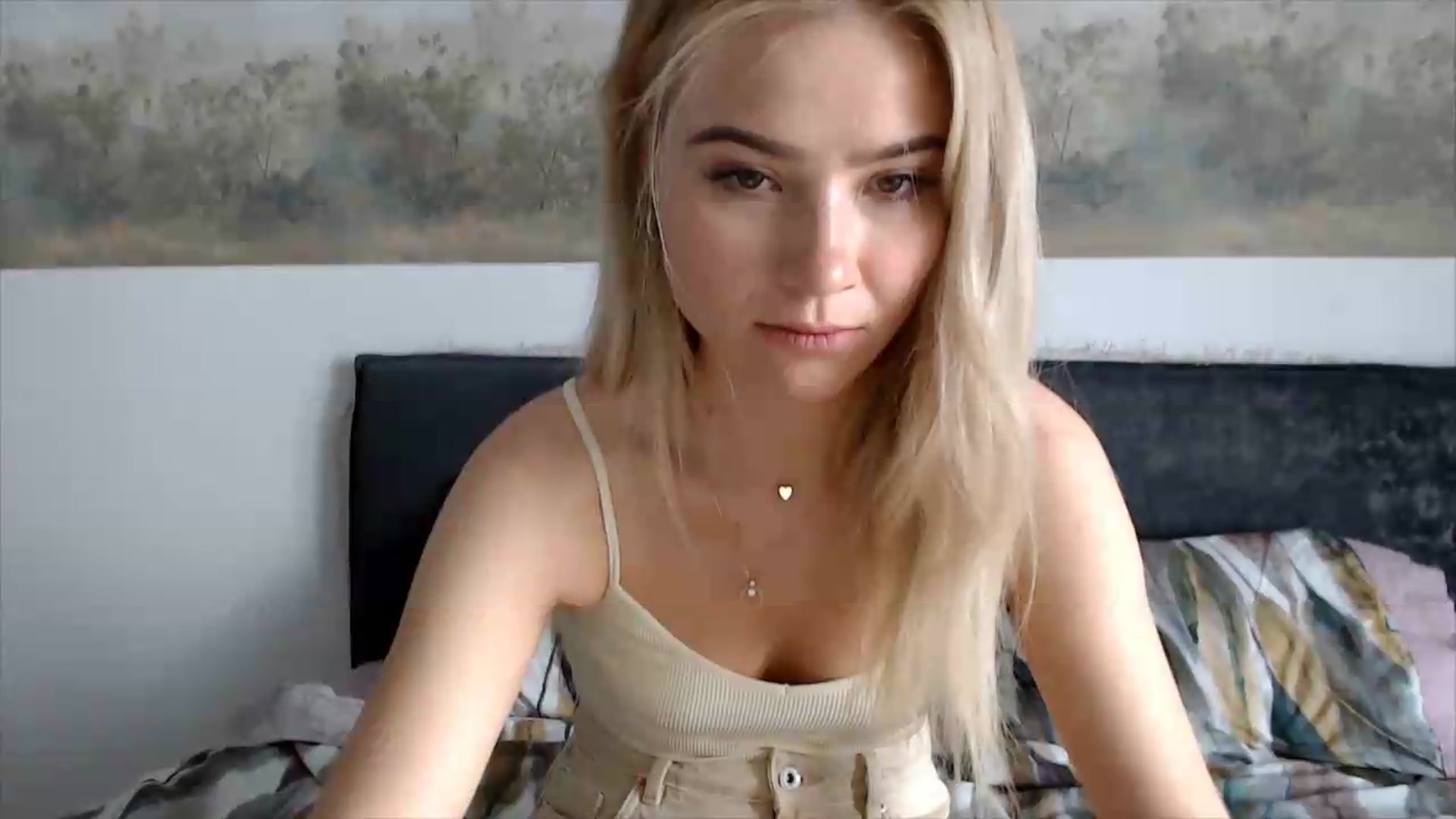 Gallery image thumbnail from fiancee's myfreecams stream on, 05/30/2026, 15:04 image 18 of 20