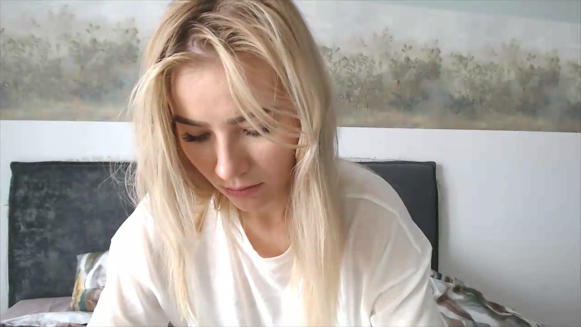Gallery image thumbnail from fiancee's myfreecams stream on, 05/31/2026, 07:27 image 10 of 20